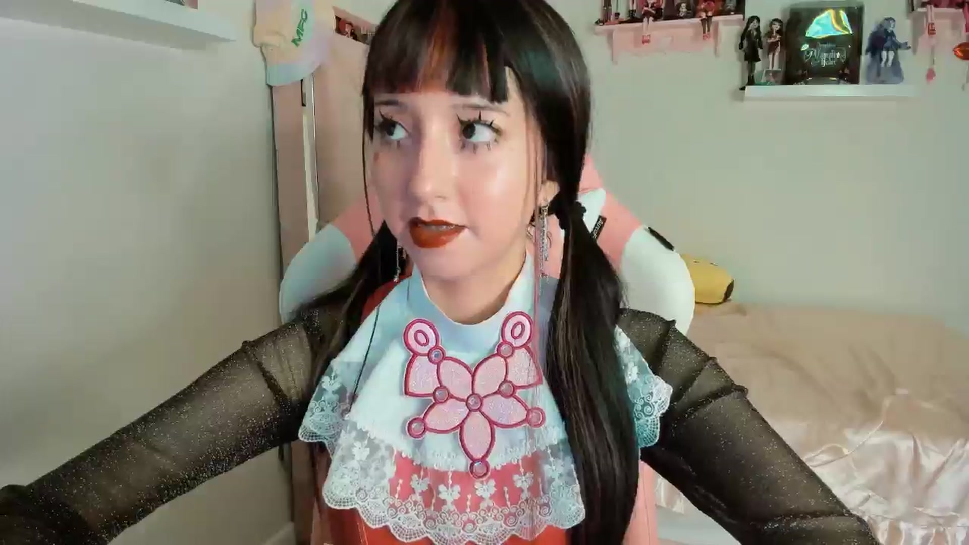 Gallery image thumbnail from Cherrycute666's myfreecams stream on, 11/01/2024, 04:30 image 5 of 20
