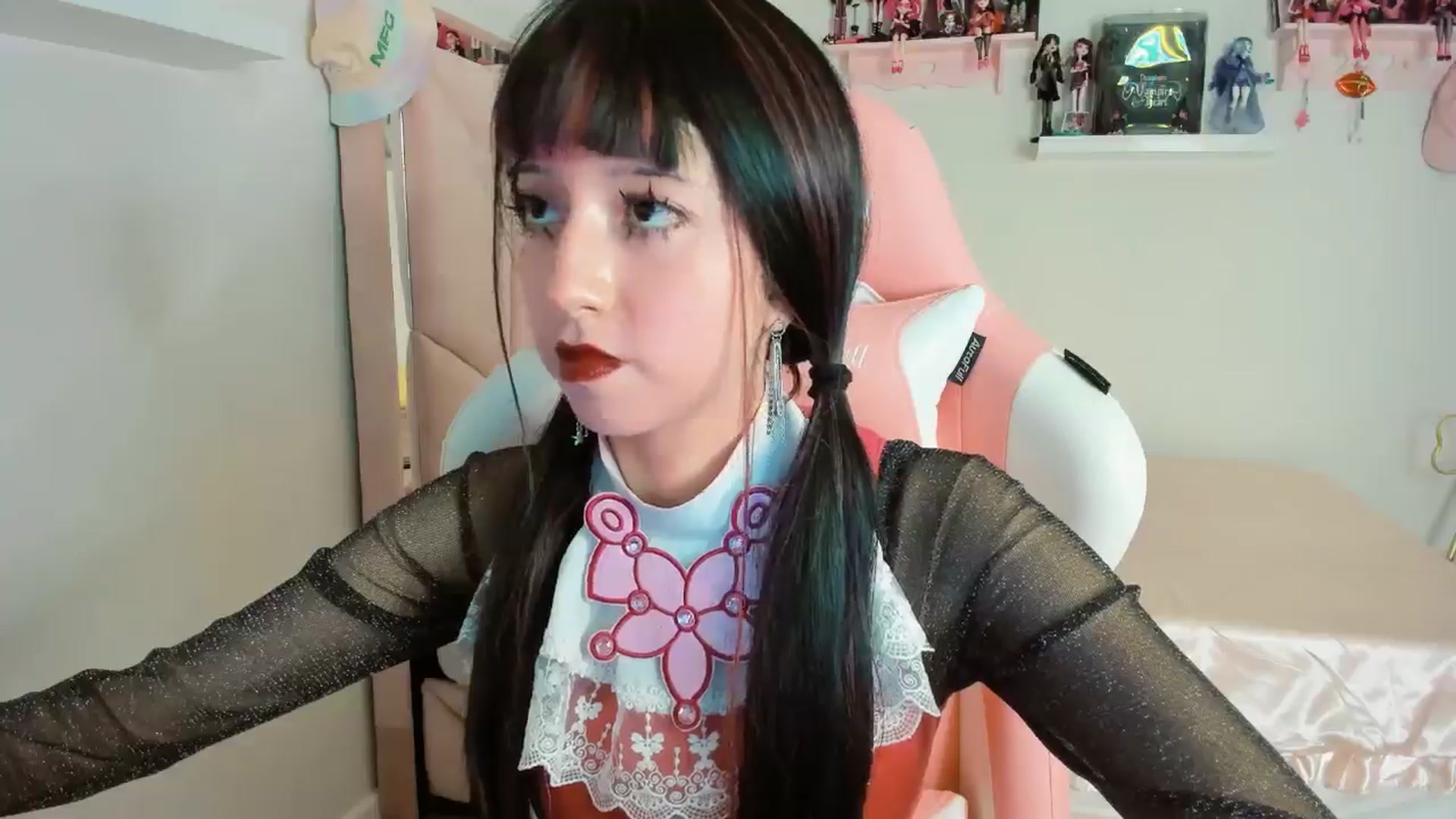 Gallery image thumbnail from Cherrycute666's myfreecams stream on, 11/01/2024, 05:04 image 4 of 20