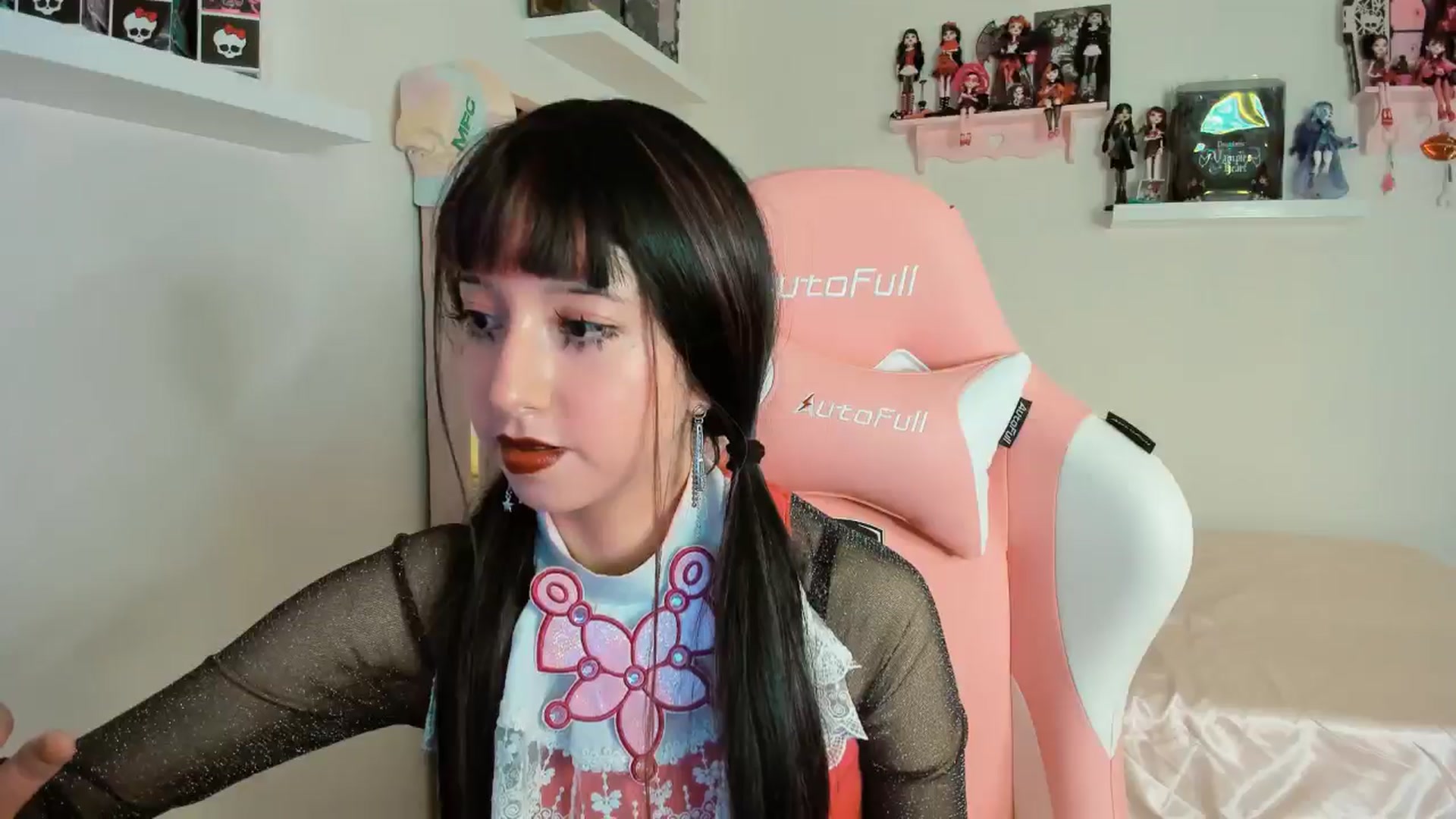 Gallery image thumbnail from Cherrycute666's myfreecams stream on, 11/01/2024, 05:04 image 19 of 20