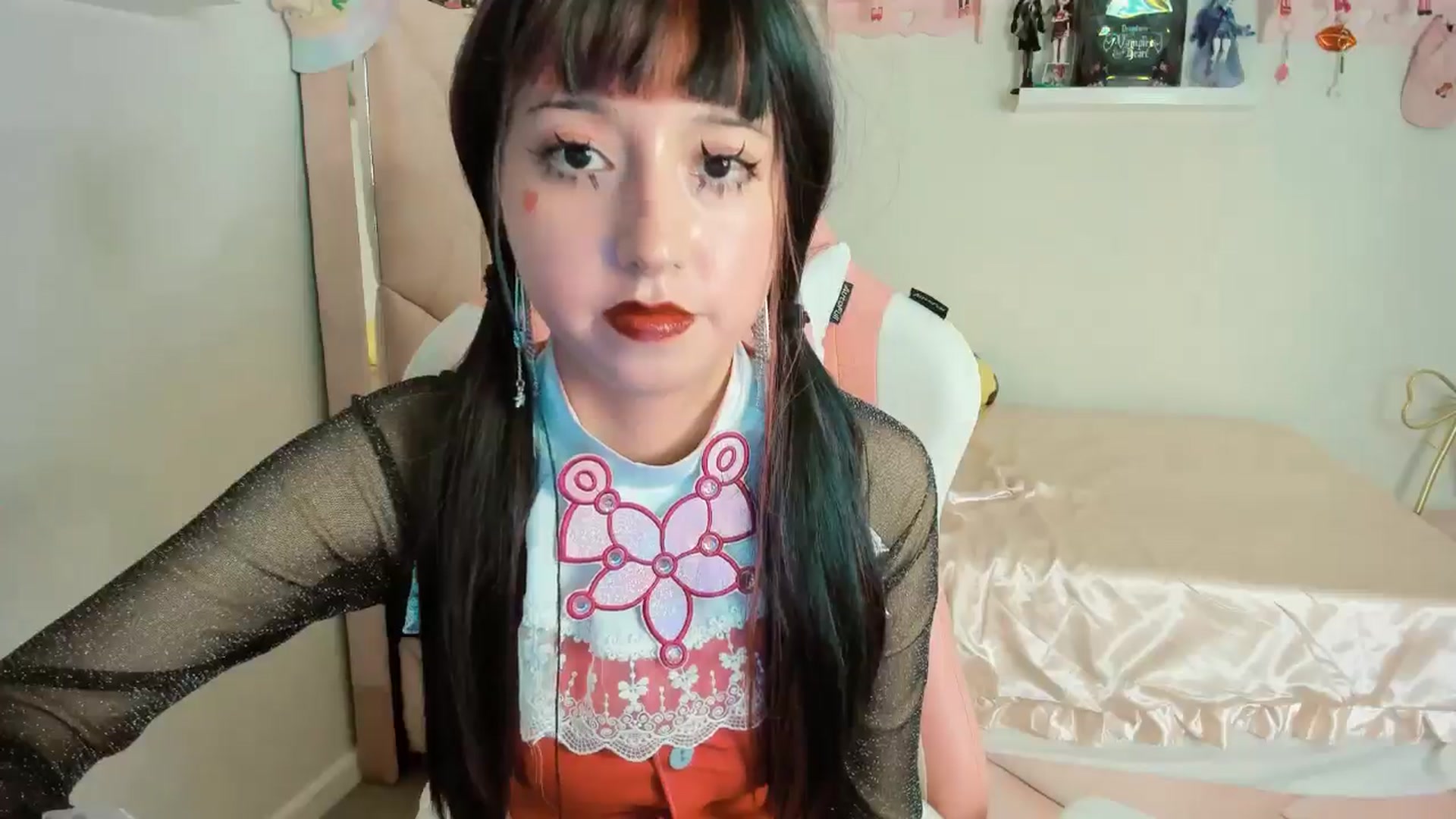 Gallery image thumbnail from Cherrycute666's myfreecams stream on, 11/01/2024, 05:04 image 12 of 20