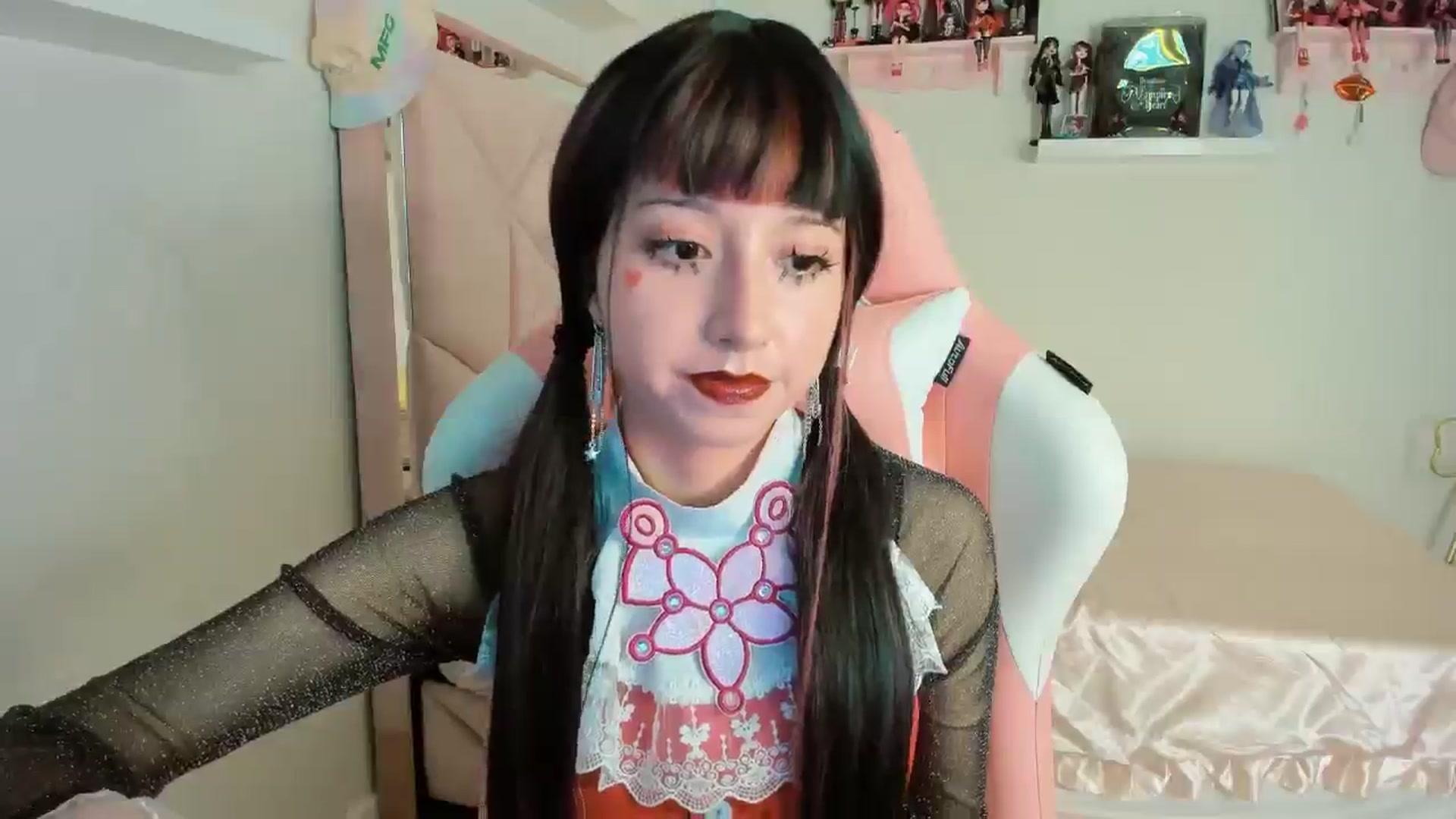 Gallery image thumbnail from Cherrycute666's myfreecams stream on, 11/01/2024, 05:04 image 5 of 20