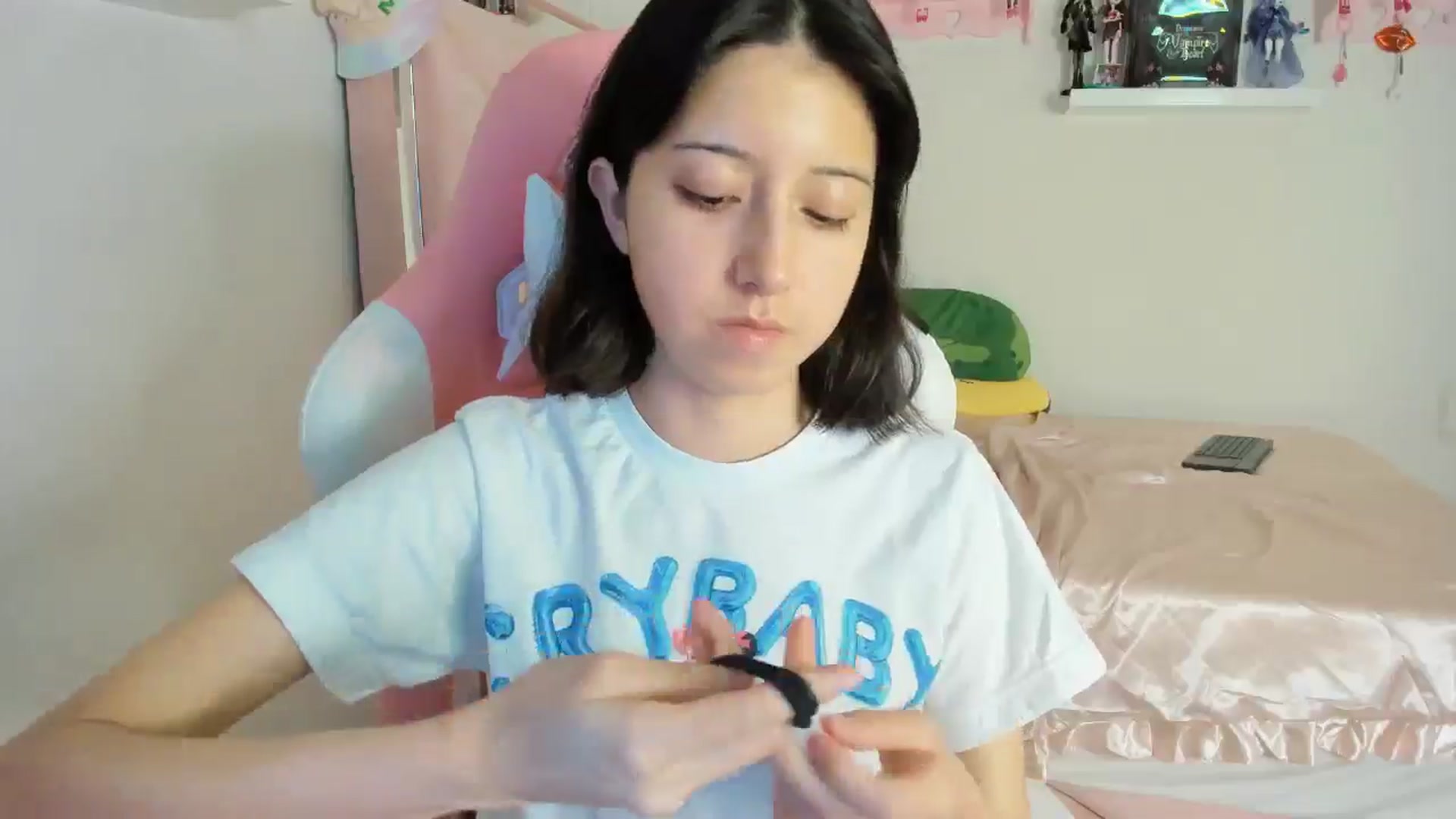 Gallery image thumbnail from Cherrycute666's myfreecams stream on, 11/01/2024, 10:25 image 5 of 20