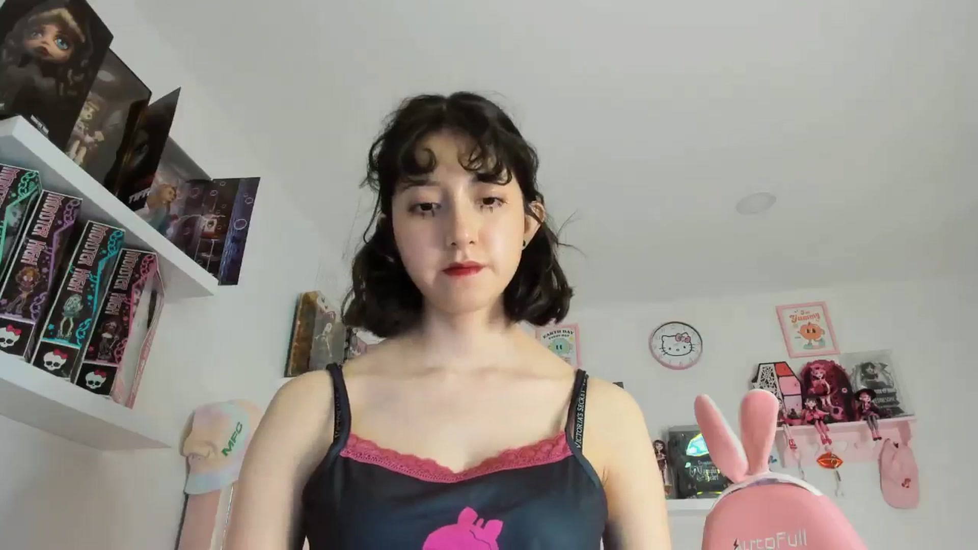 Gallery image thumbnail from Cherrycute666's myfreecams stream on, 11/03/2024, 05:51 image 15 of 20