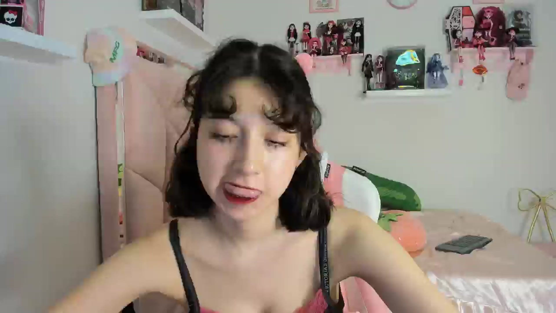 Gallery image thumbnail from Cherrycute666's myfreecams stream on, 11/03/2024, 05:51 image 12 of 20