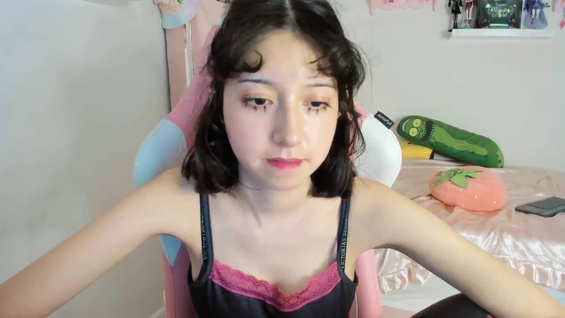 Gallery image thumbnail from Cherrycute666's myfreecams stream on, 11/03/2024, 06:41 image 15 of 20