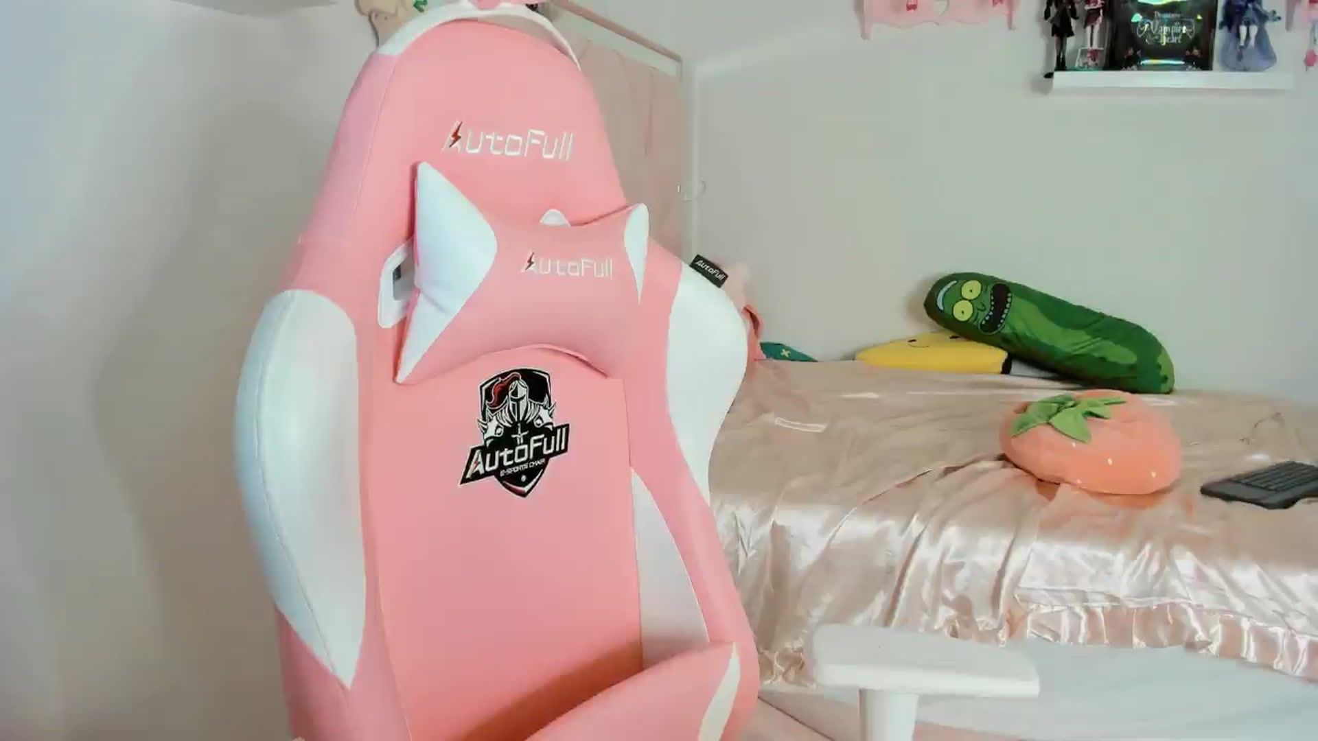 Gallery image thumbnail from Cherrycute666's myfreecams stream on, 11/03/2024, 06:41 image 16 of 20