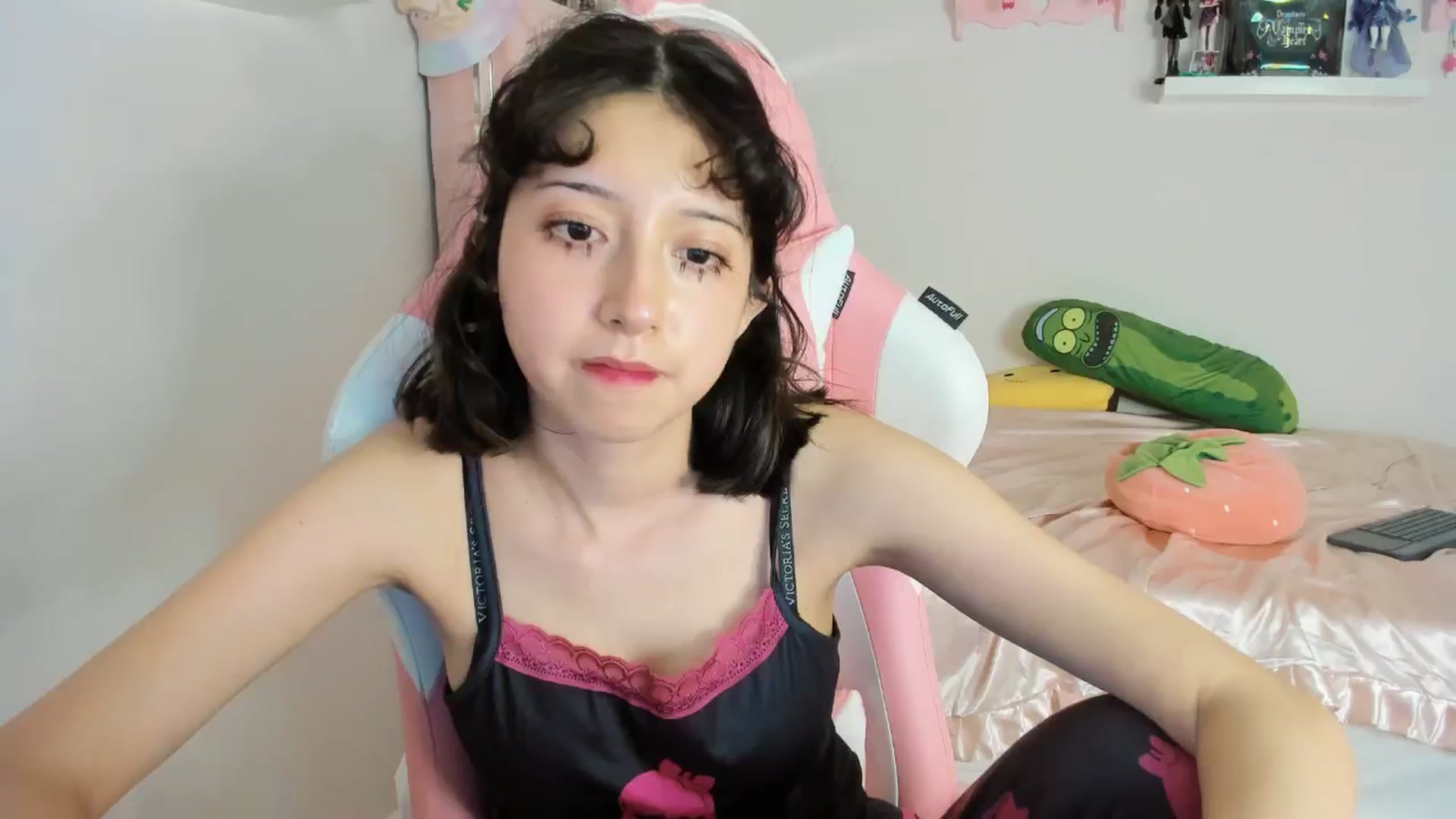 Gallery image thumbnail from Cherrycute666's myfreecams stream on, 11/03/2024, 06:41 image 14 of 20