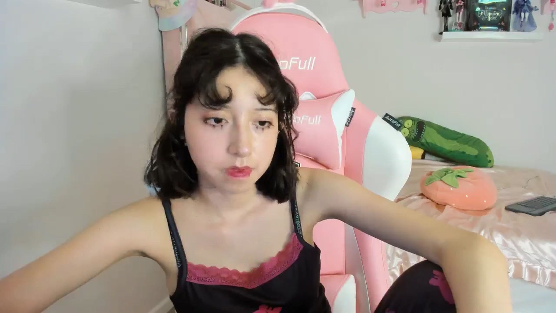 Gallery image thumbnail from Cherrycute666's myfreecams stream on, 11/03/2024, 06:41 image 6 of 20