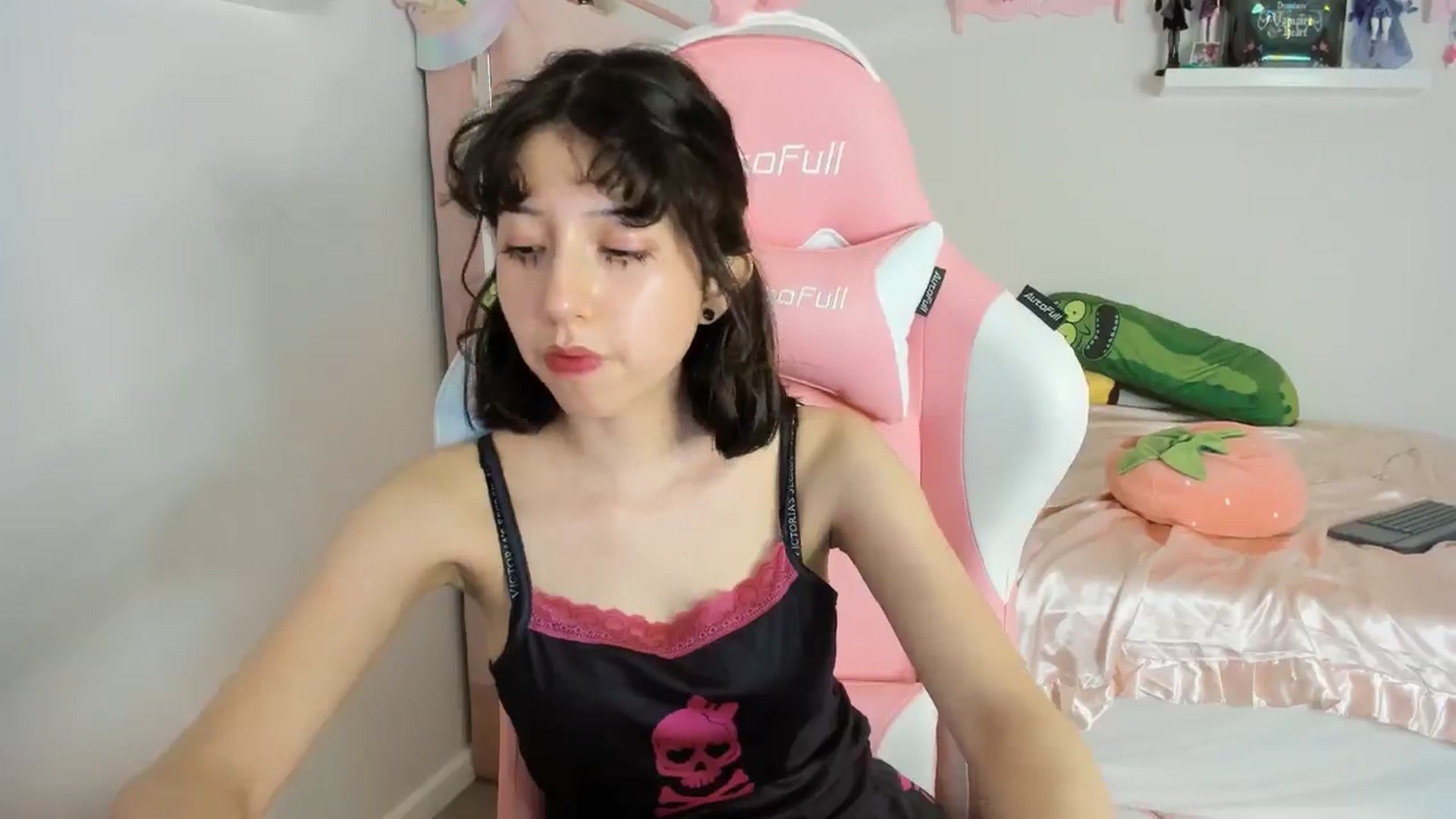 Gallery image thumbnail from Cherrycute666's myfreecams stream on, 11/03/2024, 06:41 image 10 of 20