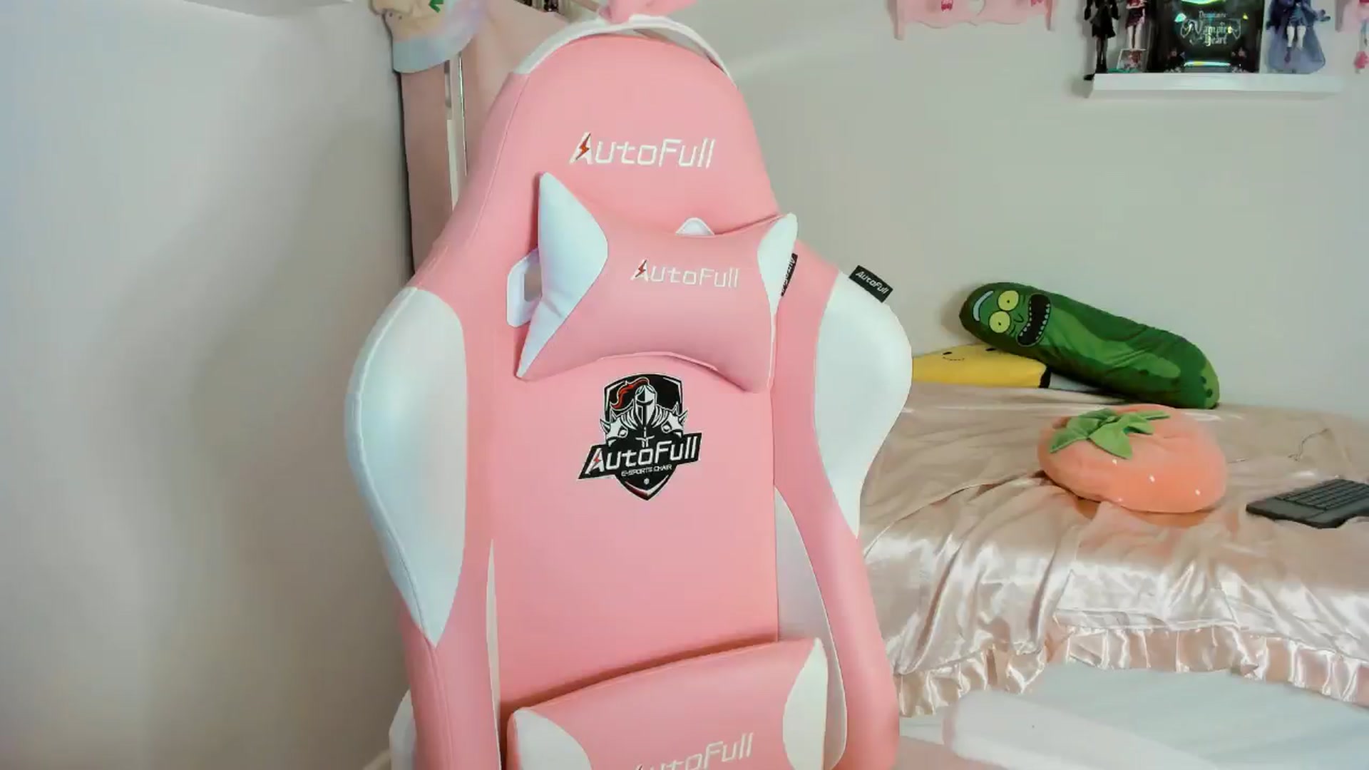 Gallery image thumbnail from Cherrycute666's myfreecams stream on, 11/03/2024, 06:41 image 9 of 20
