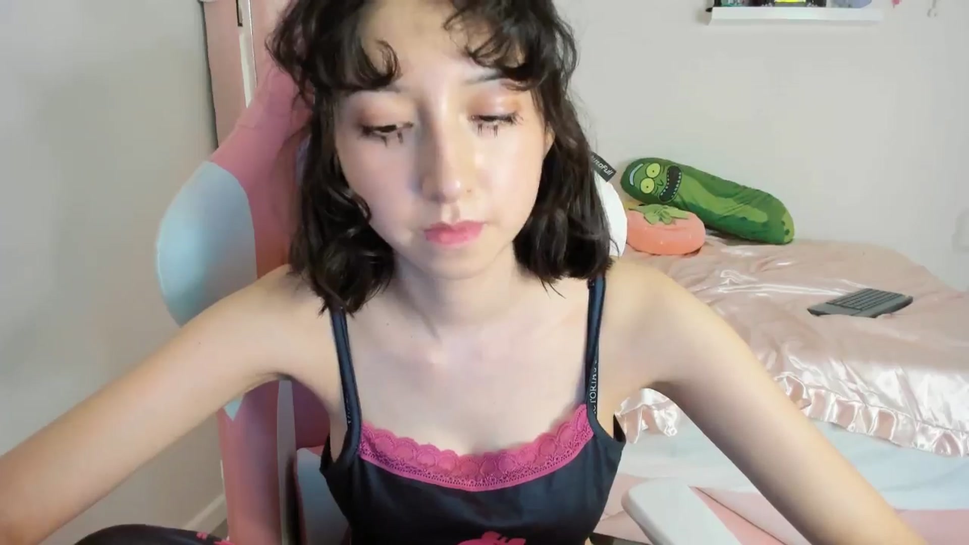 Gallery image thumbnail from Cherrycute666's myfreecams stream on, 11/03/2024, 09:27 image 6 of 20