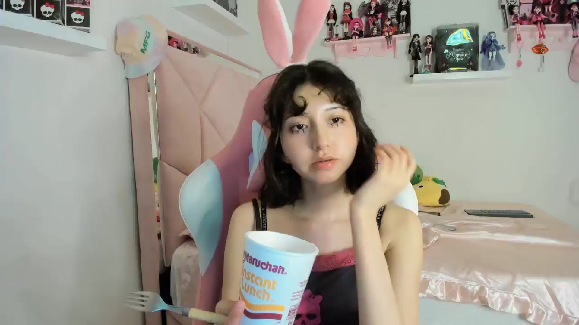Gallery image thumbnail from Cherrycute666's myfreecams stream on, 11/03/2024, 11:07 image 15 of 20