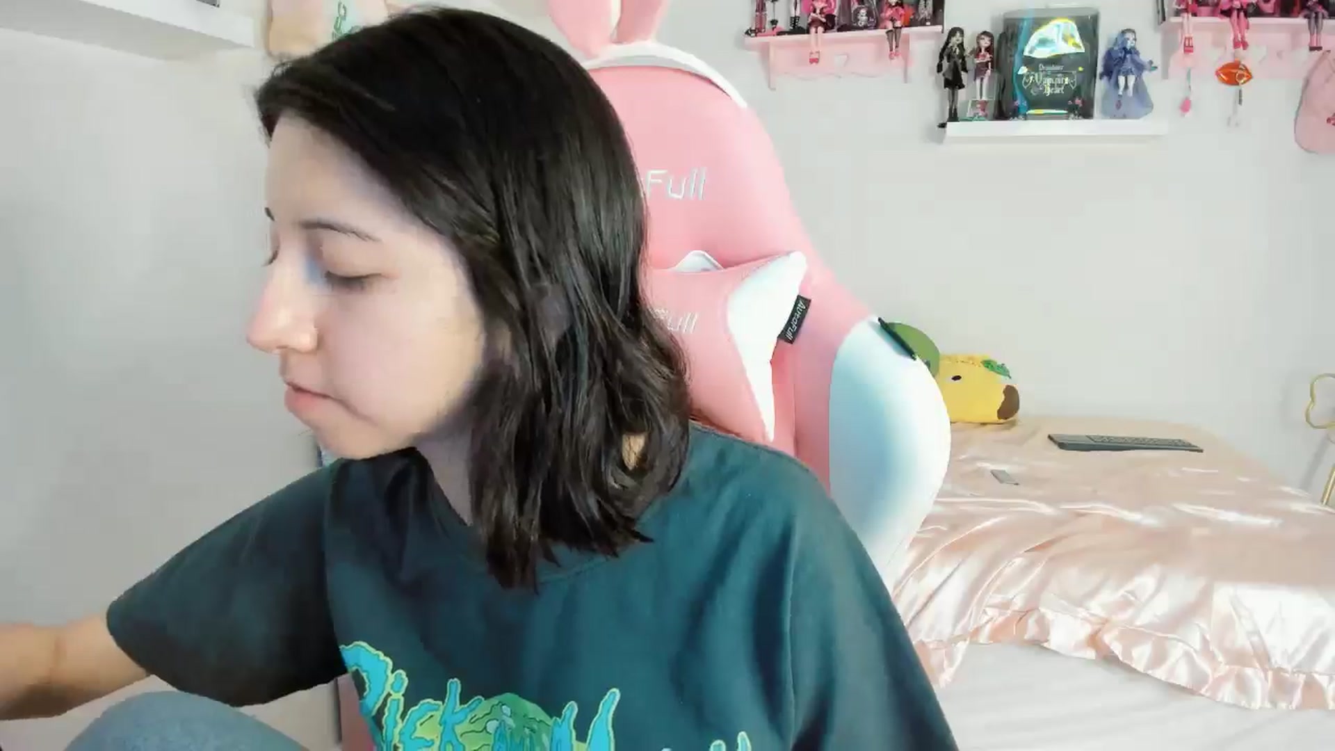 Gallery image thumbnail from Cherrycute666's myfreecams stream on, 11/03/2024, 13:39 image 18 of 20