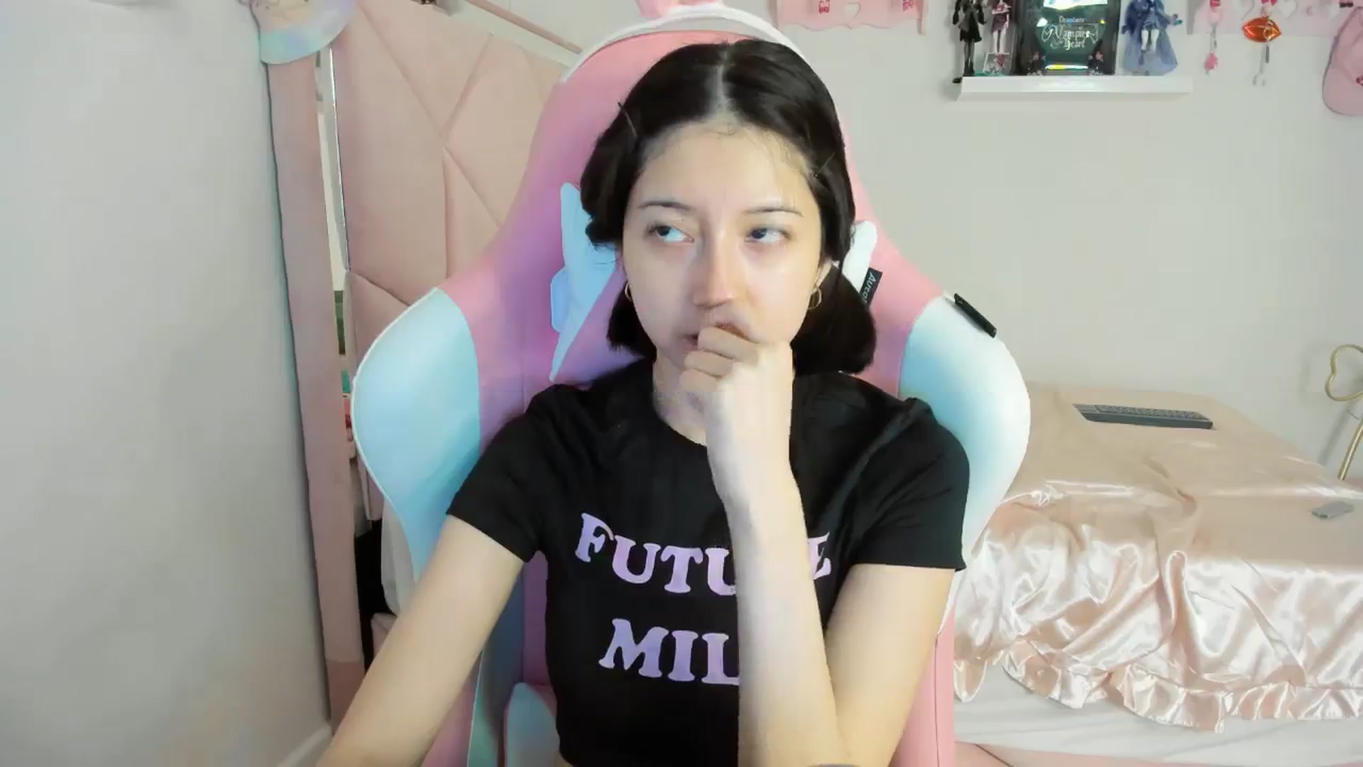 Gallery image thumbnail from Cherrycute666's myfreecams stream on, 11/04/2024, 02:19 image 18 of 20