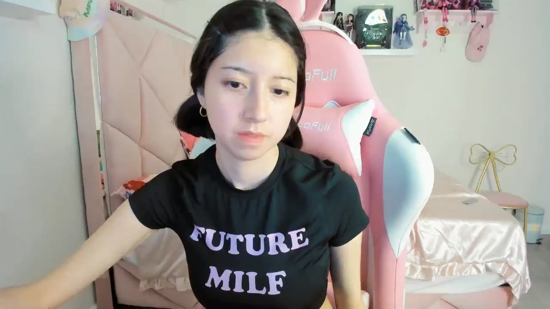 Gallery image thumbnail from Cherrycute666's myfreecams stream on, 11/04/2024, 04:51 image 8 of 20