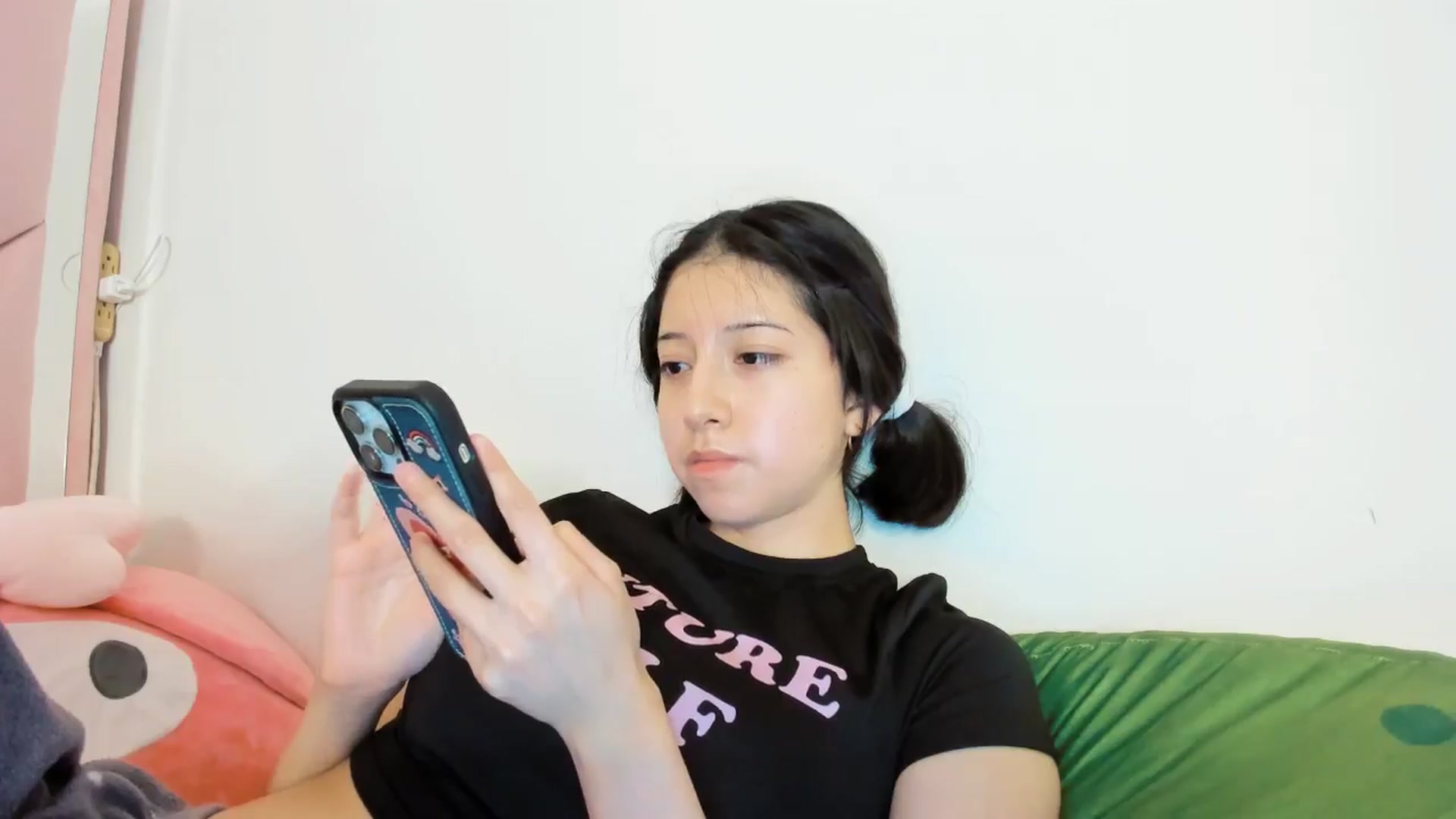 Gallery image thumbnail from Cherrycute666's myfreecams stream on, 11/04/2024, 08:30 image 2 of 20