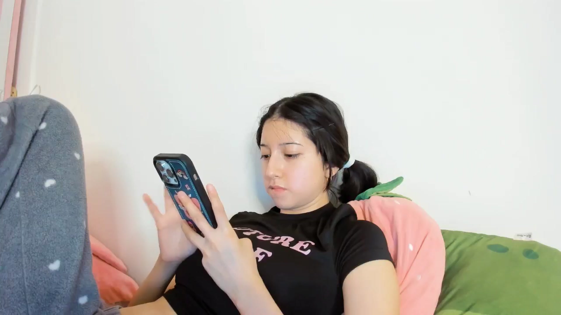 Gallery image thumbnail from Cherrycute666's myfreecams stream on, 11/04/2024, 08:30 image 5 of 20