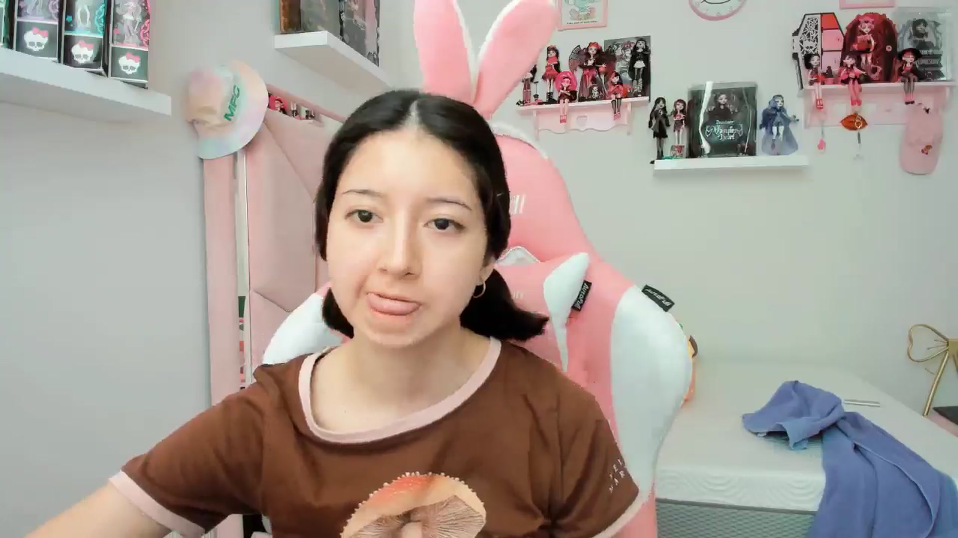 Gallery image thumbnail from Cherrycute666's myfreecams stream on, 11/04/2024, 21:46 image 20 of 20