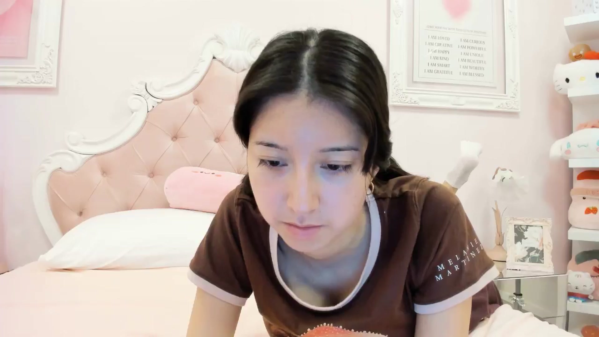 Gallery image thumbnail from Cherrycute666's myfreecams stream on, 11/05/2024, 01:35 image 13 of 20