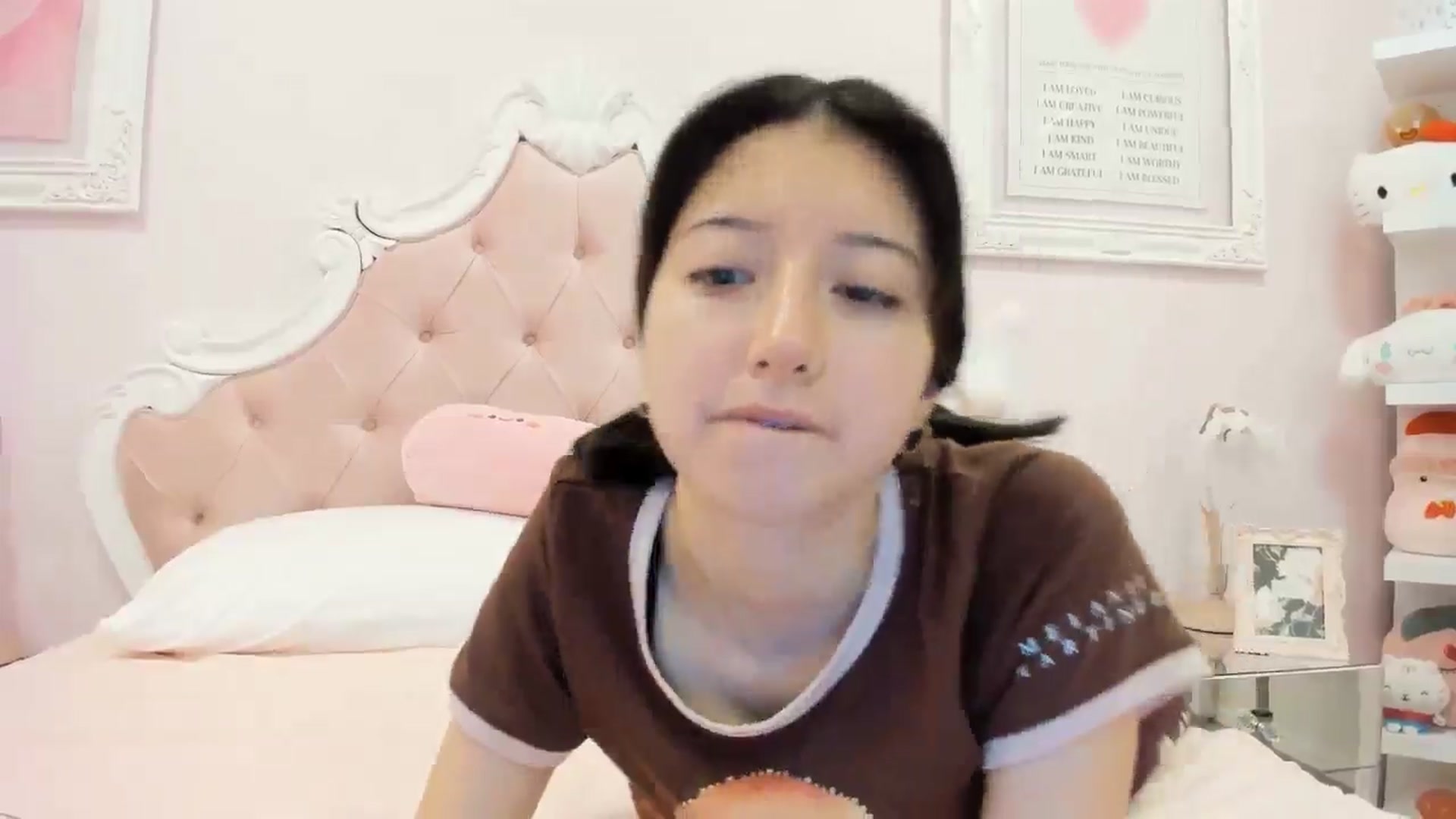 Gallery image thumbnail from Cherrycute666's myfreecams stream on, 11/05/2024, 01:35 image 9 of 20