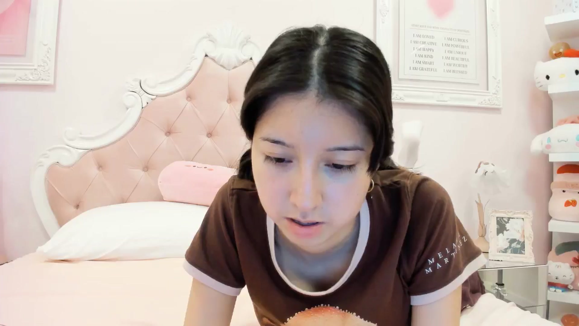 Gallery image thumbnail from Cherrycute666's myfreecams stream on, 11/05/2024, 01:35 image 11 of 20