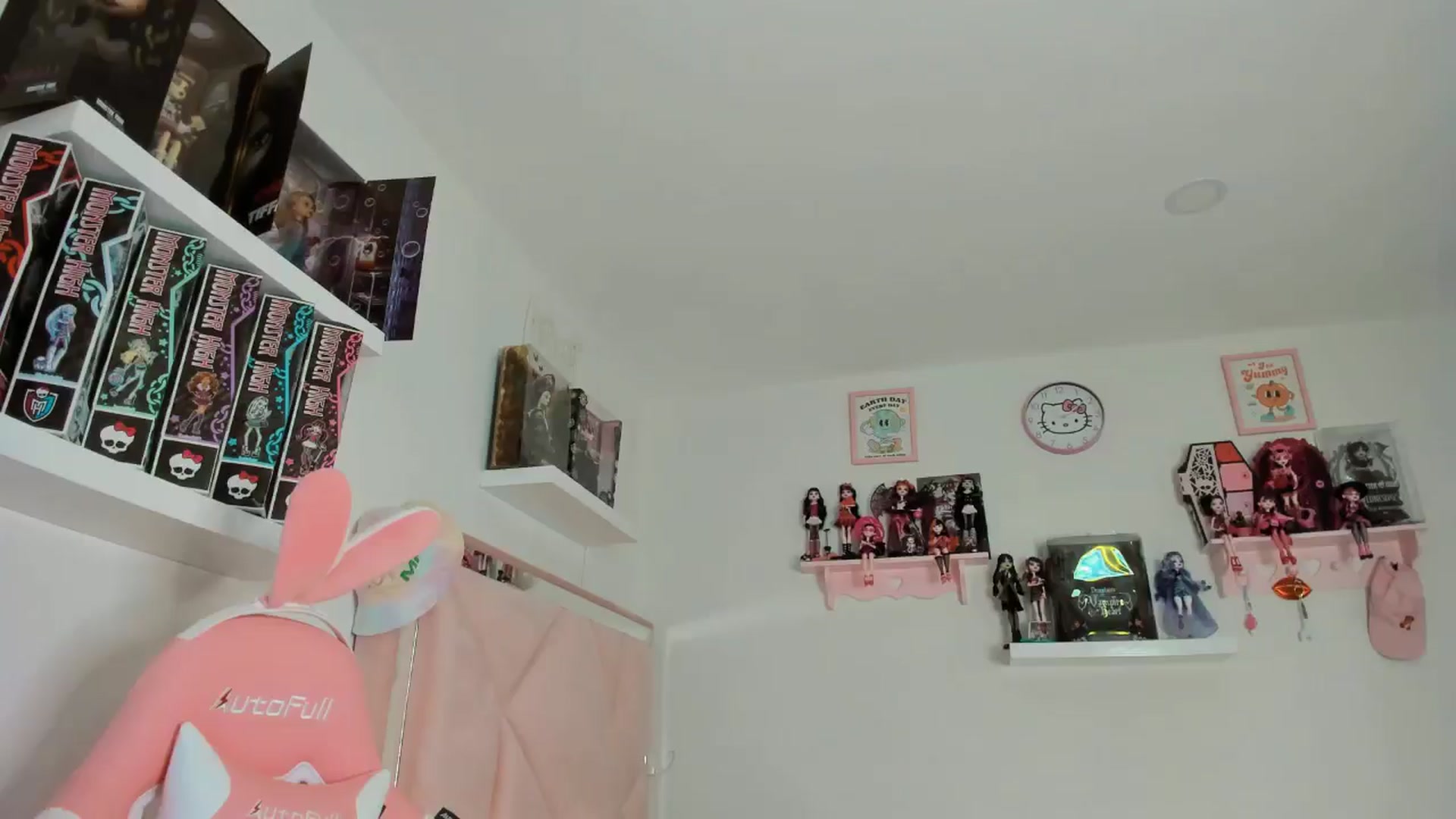 Gallery image thumbnail from Cherrycute666's myfreecams stream on, 11/05/2024, 02:46 image 20 of 20