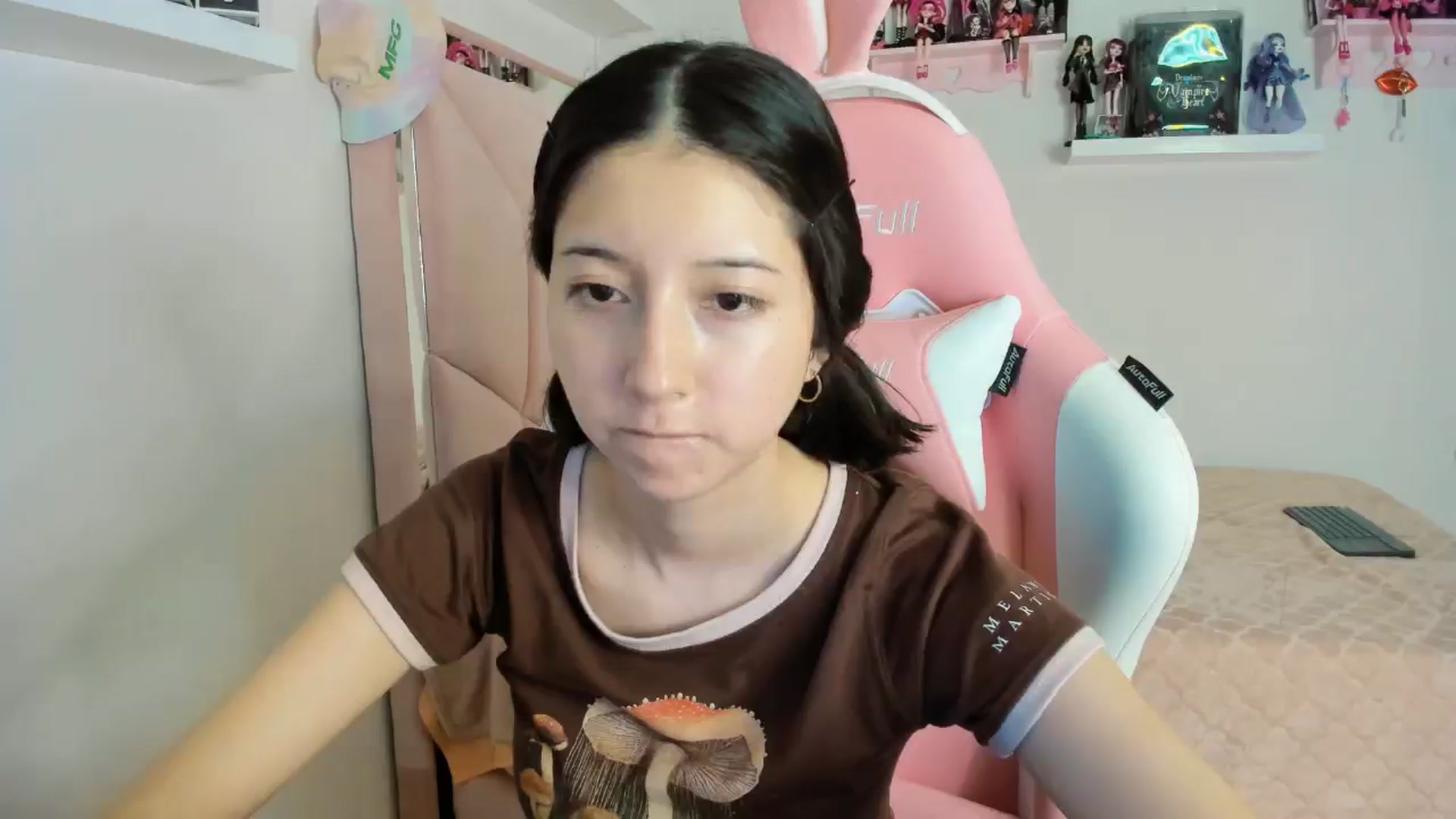 Gallery image thumbnail from Cherrycute666's myfreecams stream on, 11/05/2024, 03:53 image 14 of 20