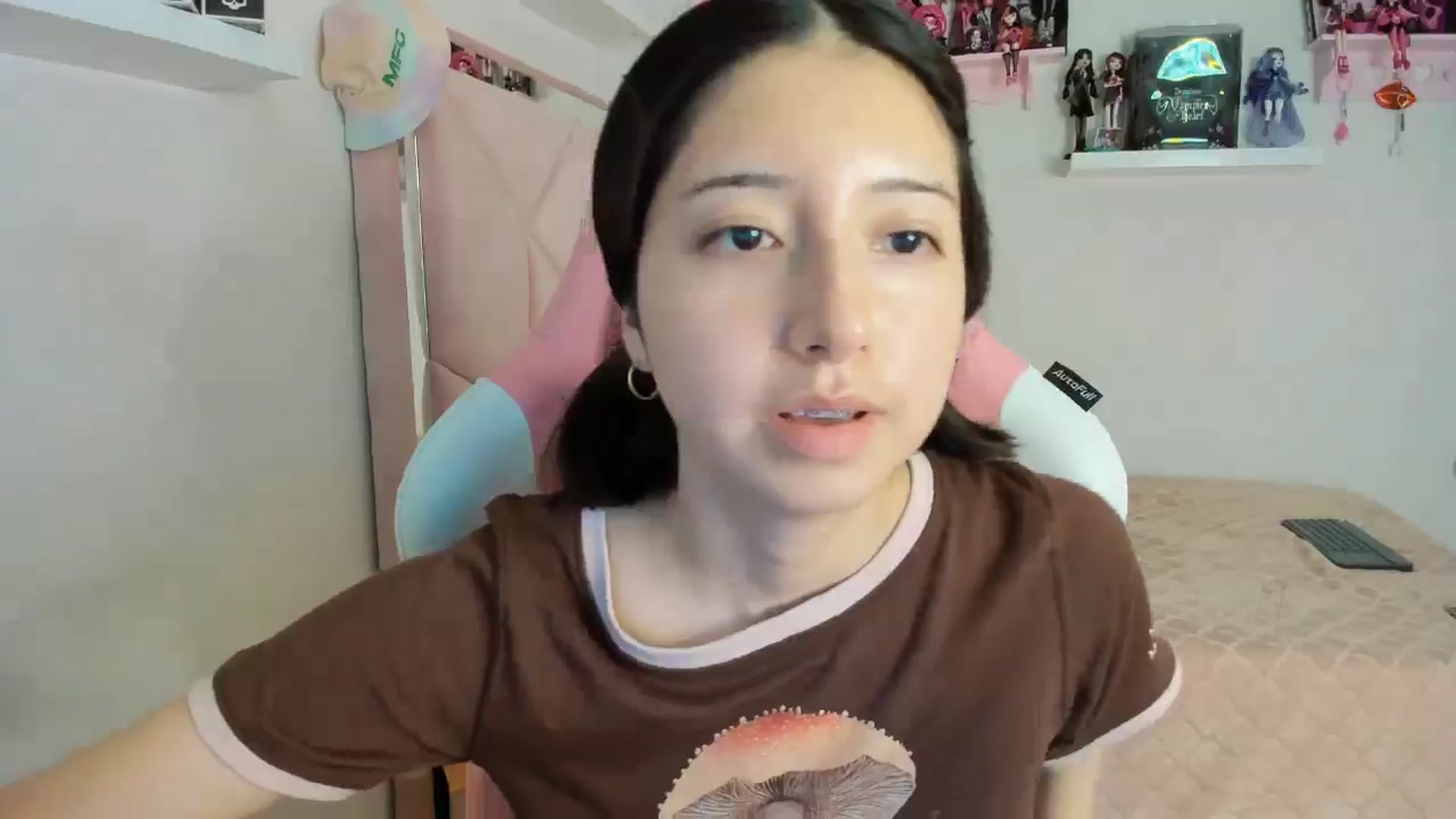 Gallery image thumbnail from Cherrycute666's myfreecams stream on, 11/05/2024, 03:53 image 8 of 20