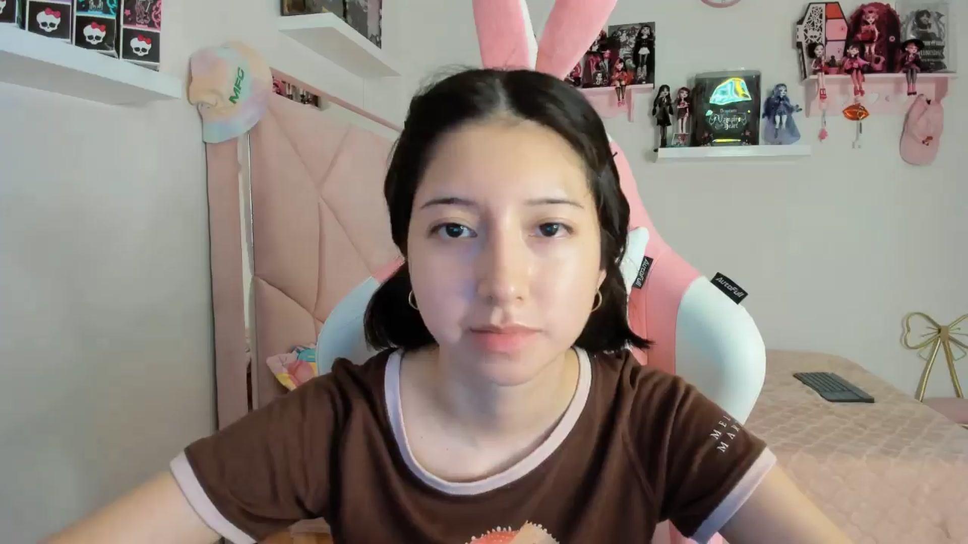 Gallery image thumbnail from Cherrycute666's myfreecams stream on, 11/05/2024, 05:55 image 10 of 20