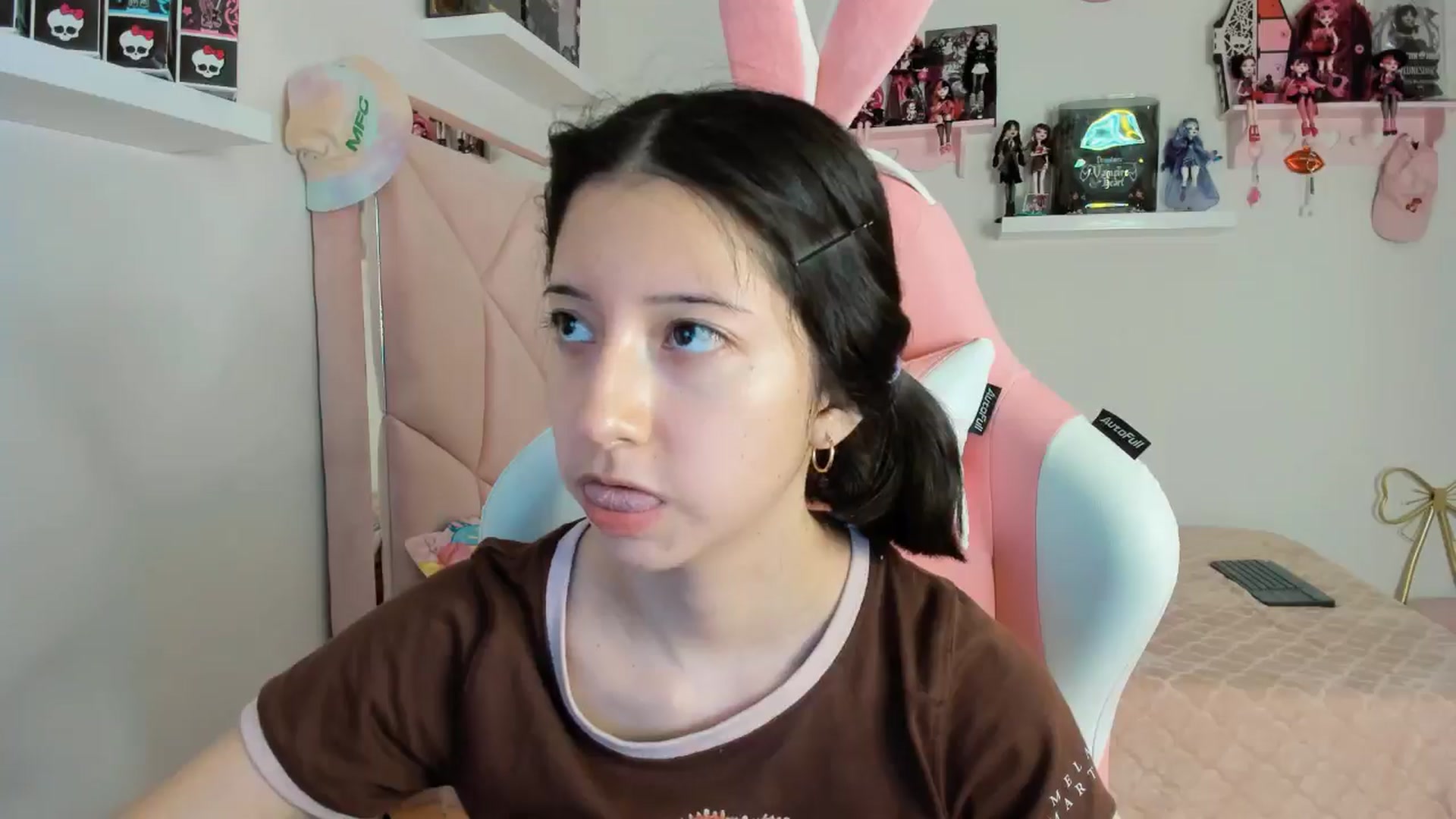 Gallery image thumbnail from Cherrycute666's myfreecams stream on, 11/05/2024, 05:55 image 3 of 20