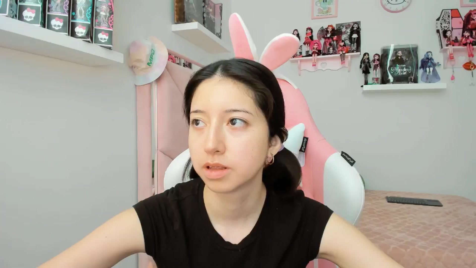 Gallery image thumbnail from Cherrycute666's myfreecams stream on, 11/05/2024, 21:26 image 3 of 20