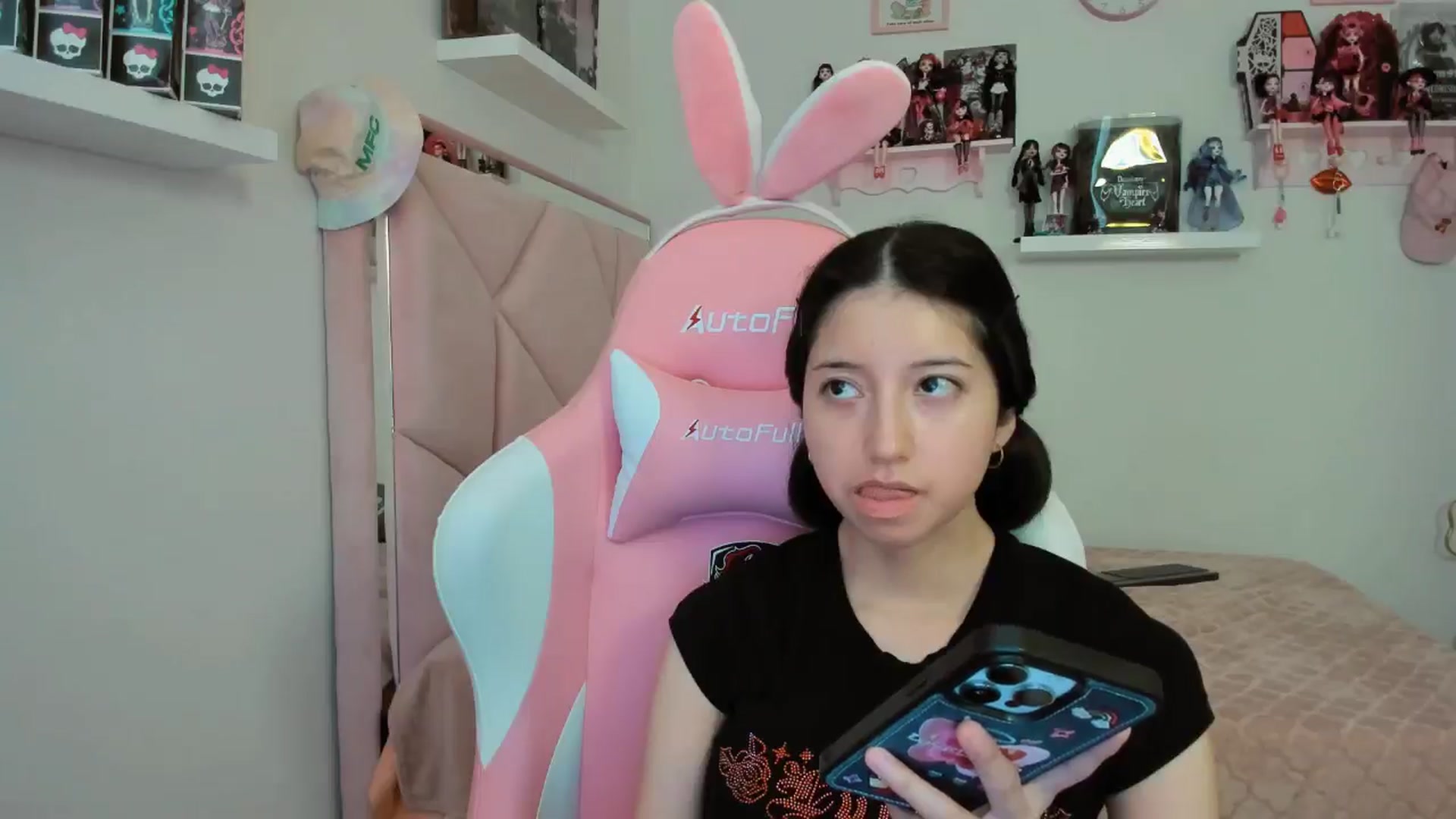 Gallery image thumbnail from Cherrycute666's myfreecams stream on, 11/05/2024, 23:37 image 20 of 20
