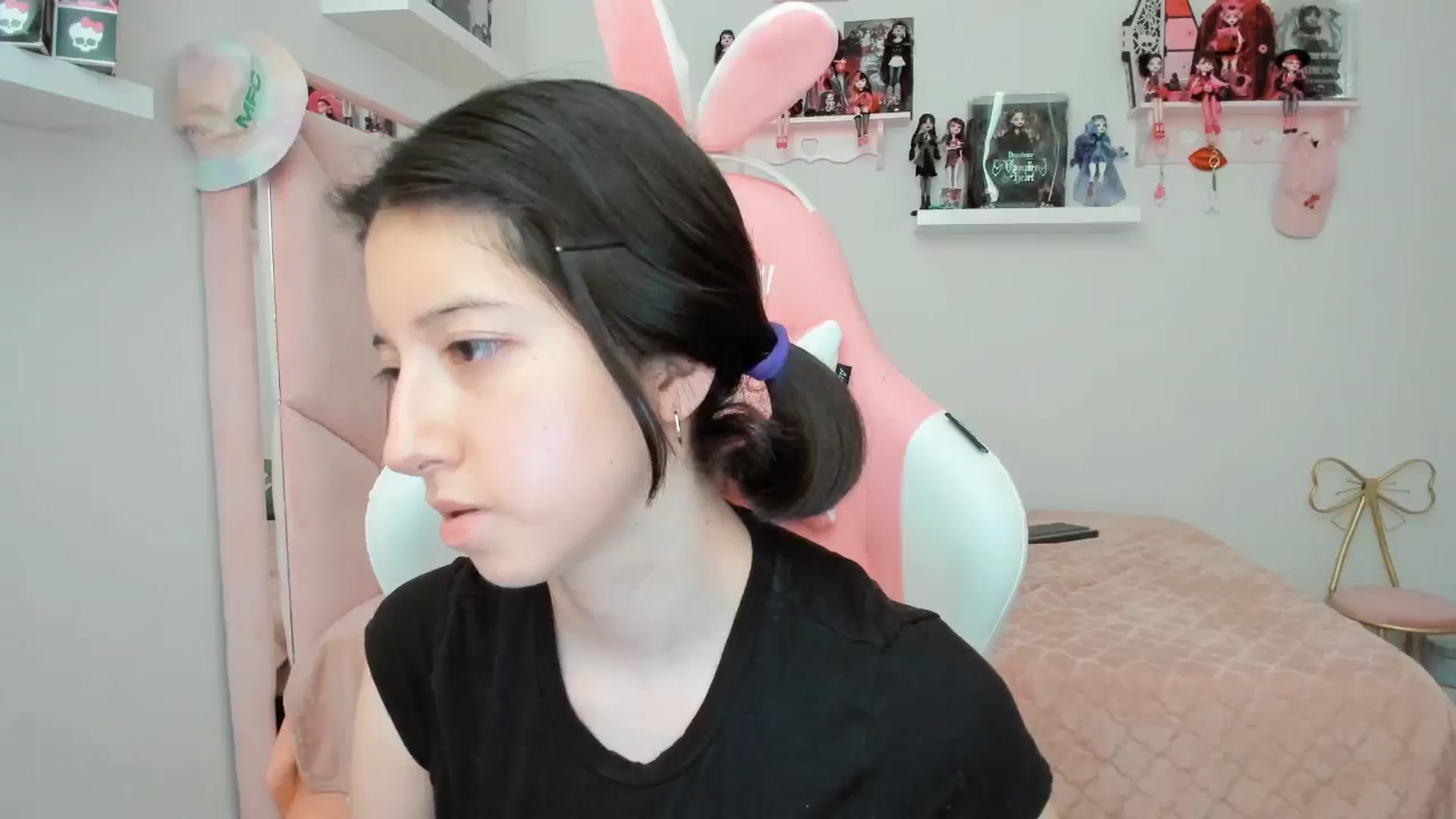 Gallery image thumbnail from Cherrycute666's myfreecams stream on, 11/05/2024, 23:37 image 12 of 20