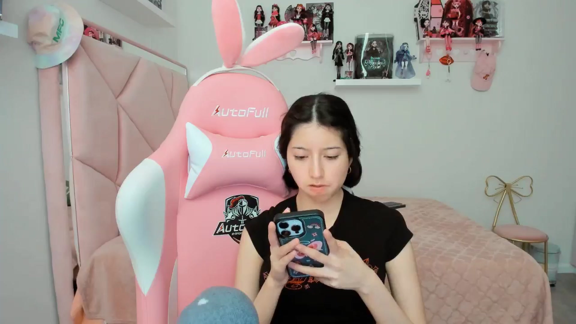 Gallery image thumbnail from Cherrycute666's myfreecams stream on, 11/05/2024, 23:37 image 4 of 20
