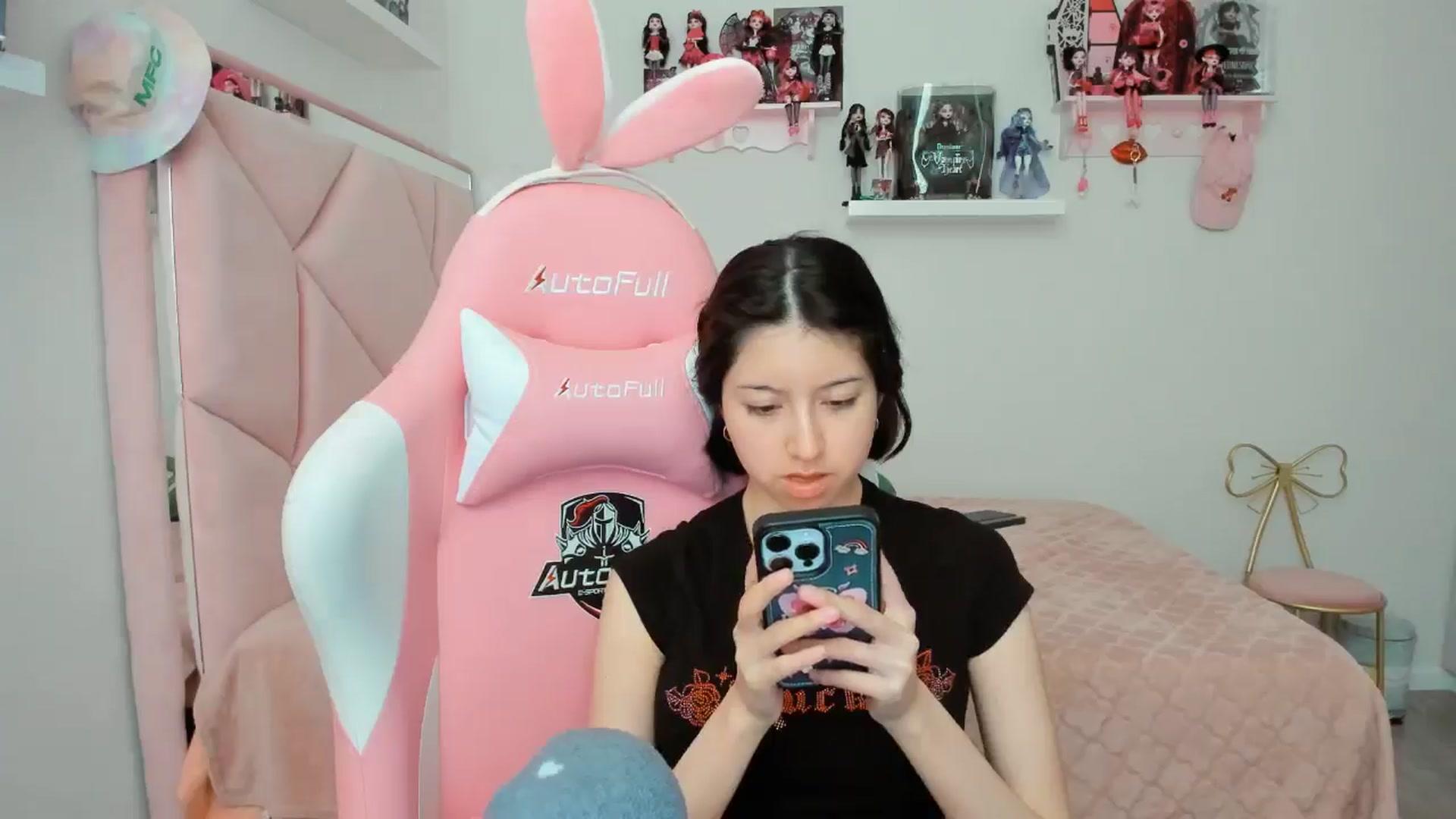 Gallery image thumbnail from Cherrycute666's myfreecams stream on, 11/05/2024, 23:37 image 3 of 20