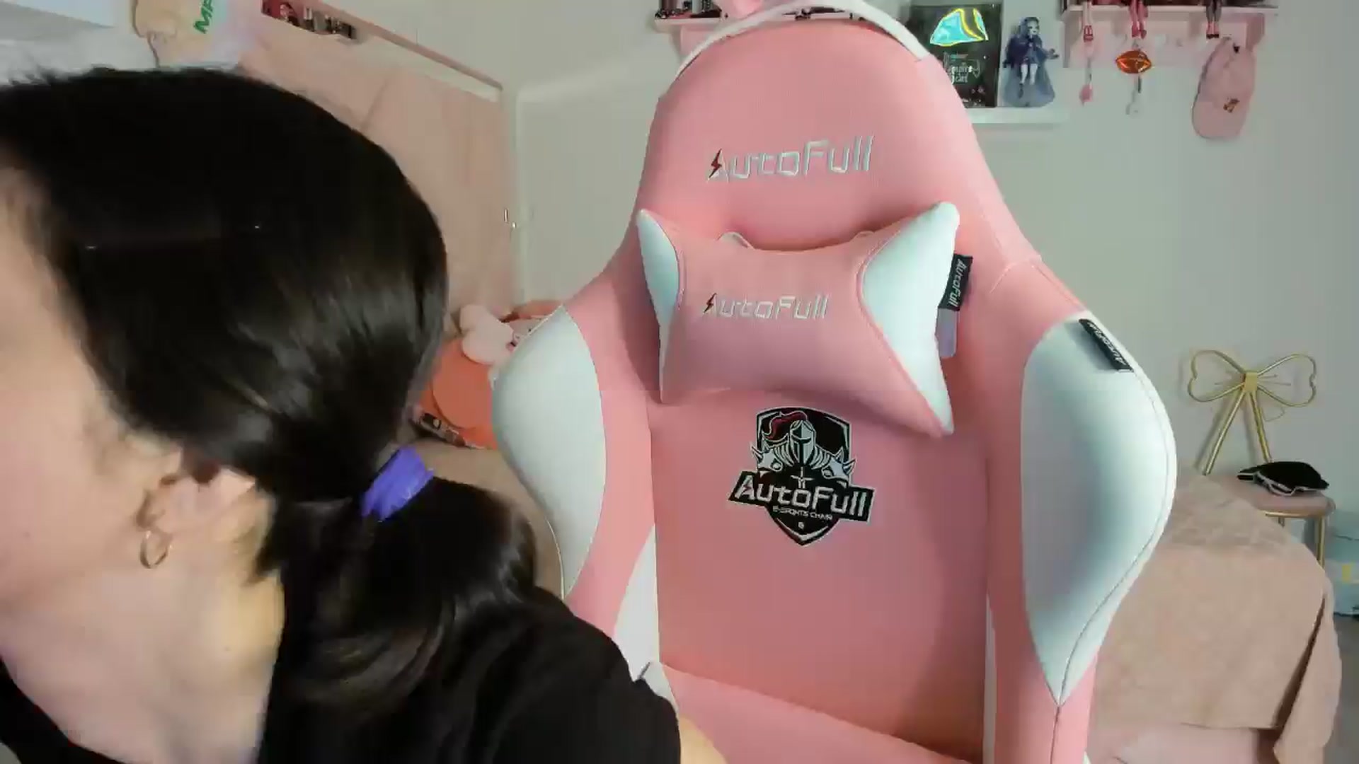 Gallery image thumbnail from Cherrycute666's myfreecams stream on, 11/06/2024, 01:54 image 20 of 20