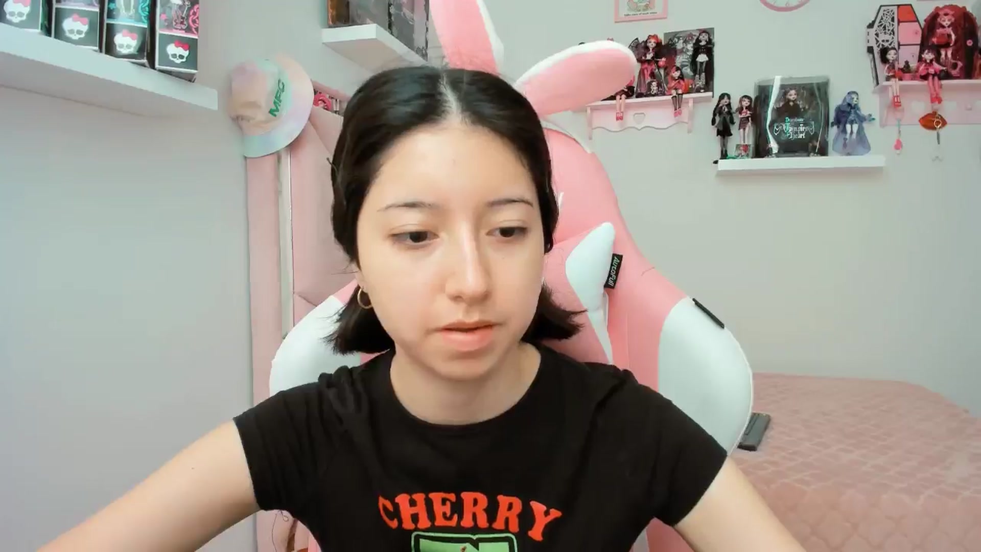 Gallery image thumbnail from Cherrycute666's myfreecams stream on, 11/07/2024, 22:09 image 2 of 20