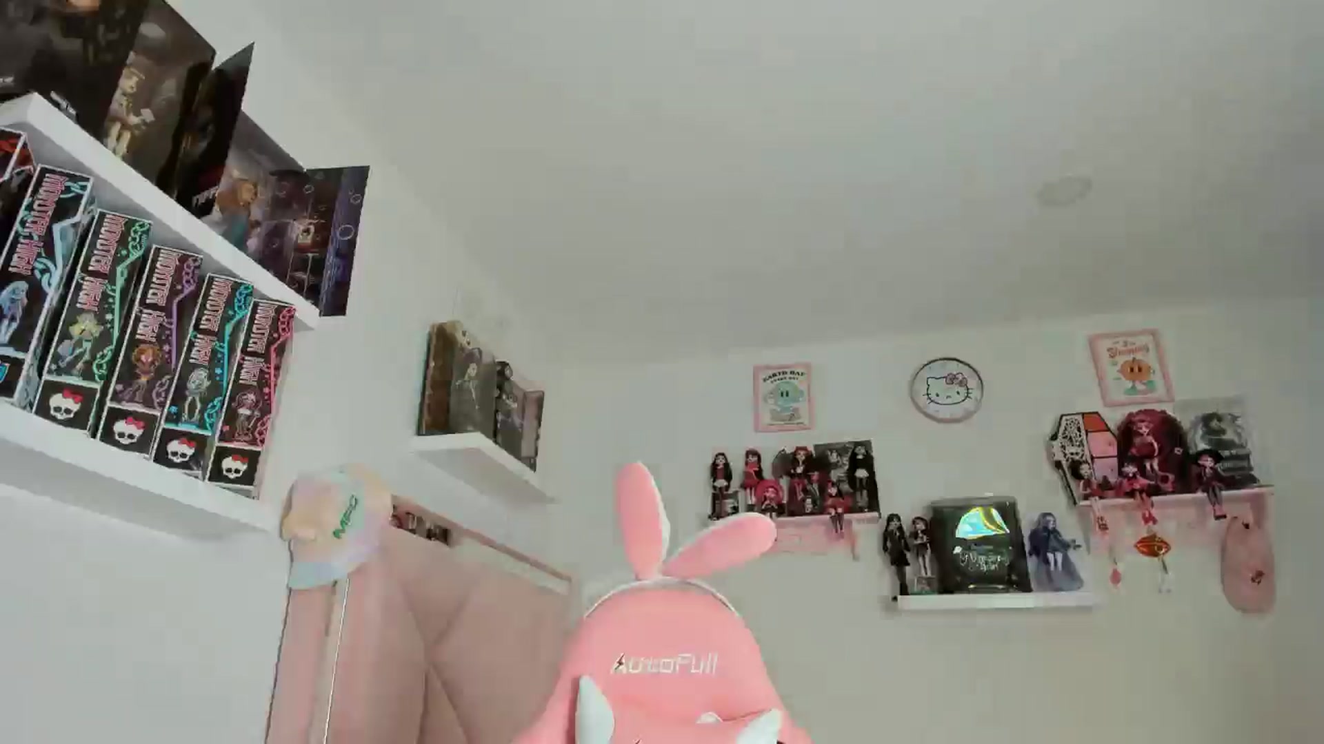 Gallery image thumbnail from Cherrycute666's myfreecams stream on, 11/08/2024, 08:42 image 8 of 20