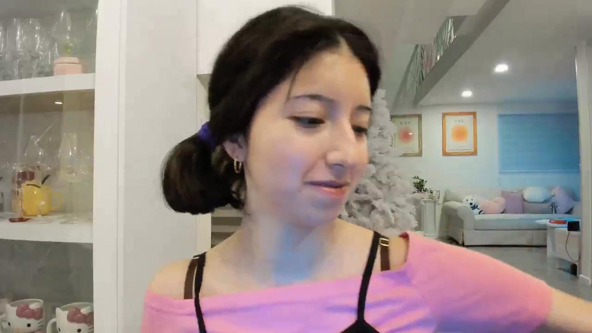 Gallery image thumbnail from Cherrycute666's myfreecams stream on, 11/09/2024, 03:31 image 6 of 20