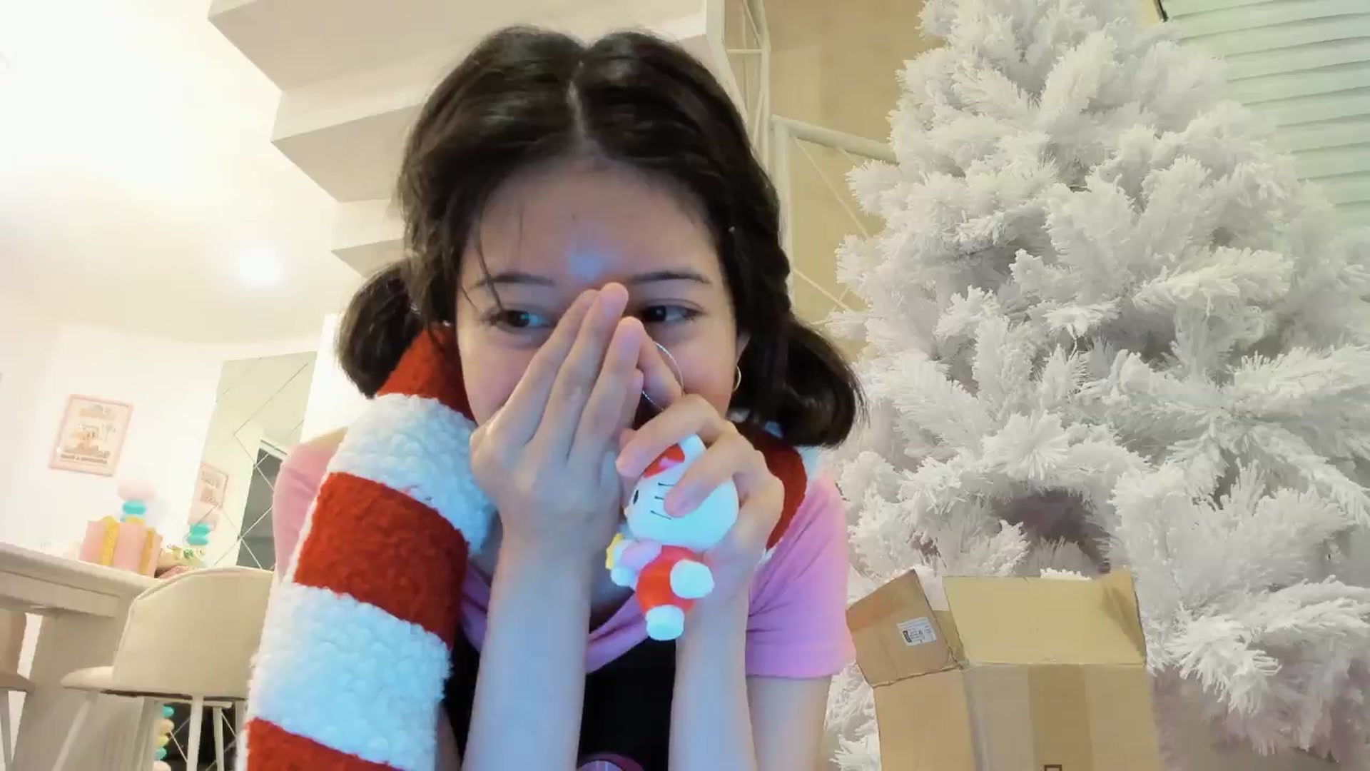 Gallery image thumbnail from Cherrycute666's myfreecams stream on, 11/09/2024, 03:31 image 12 of 20
