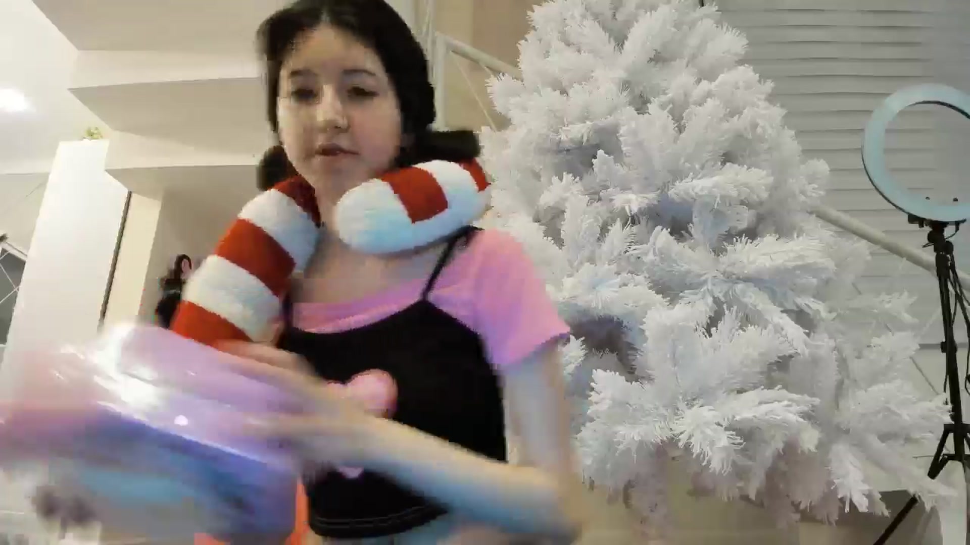 Gallery image thumbnail from Cherrycute666's myfreecams stream on, 11/09/2024, 03:31 image 10 of 20