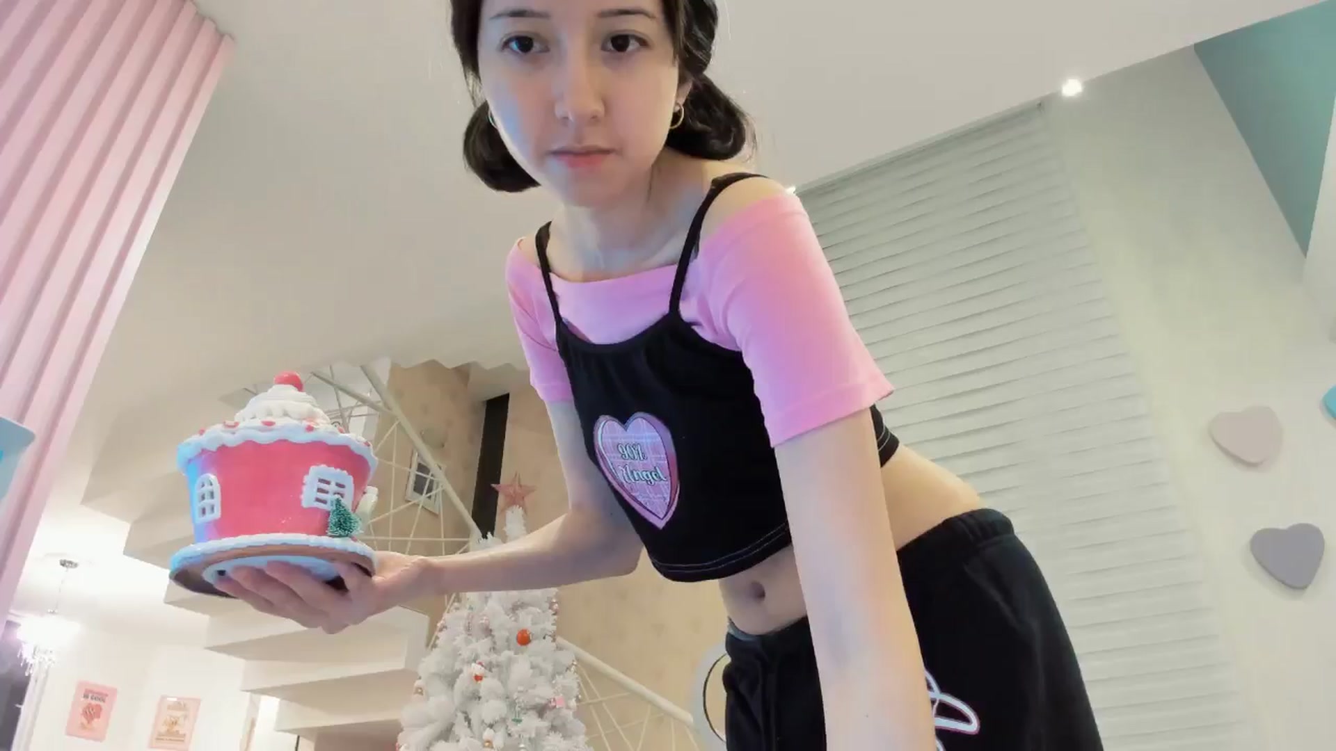 Gallery image thumbnail from Cherrycute666's myfreecams stream on, 11/09/2024, 09:48 image 6 of 20
