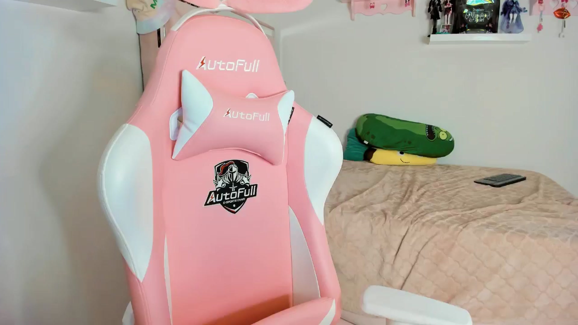 Gallery image thumbnail from Cherrycute666's myfreecams stream on, 11/09/2024, 10:49 image 10 of 20