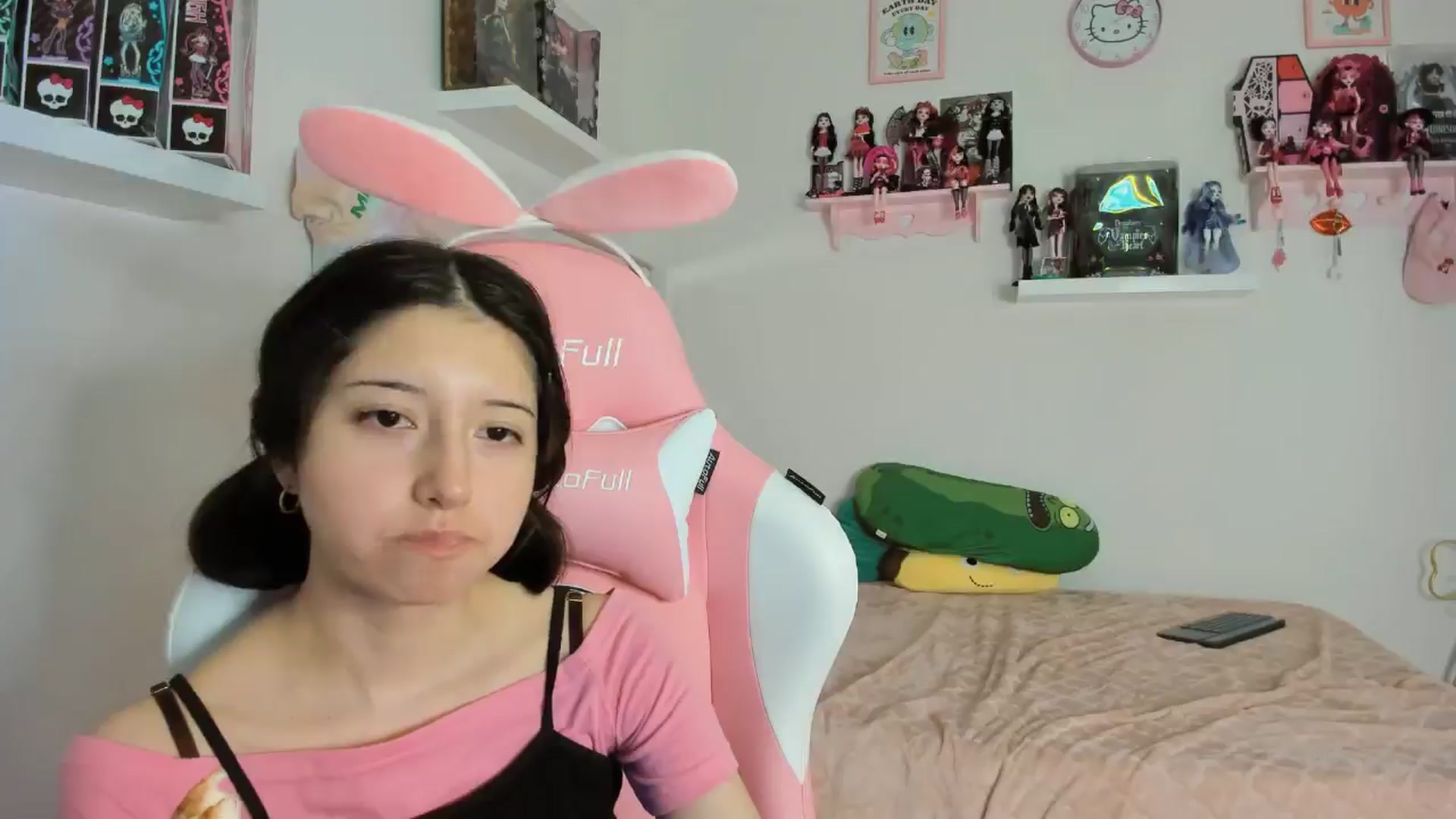 Gallery image thumbnail from Cherrycute666's myfreecams stream on, 11/09/2024, 10:49 image 2 of 20