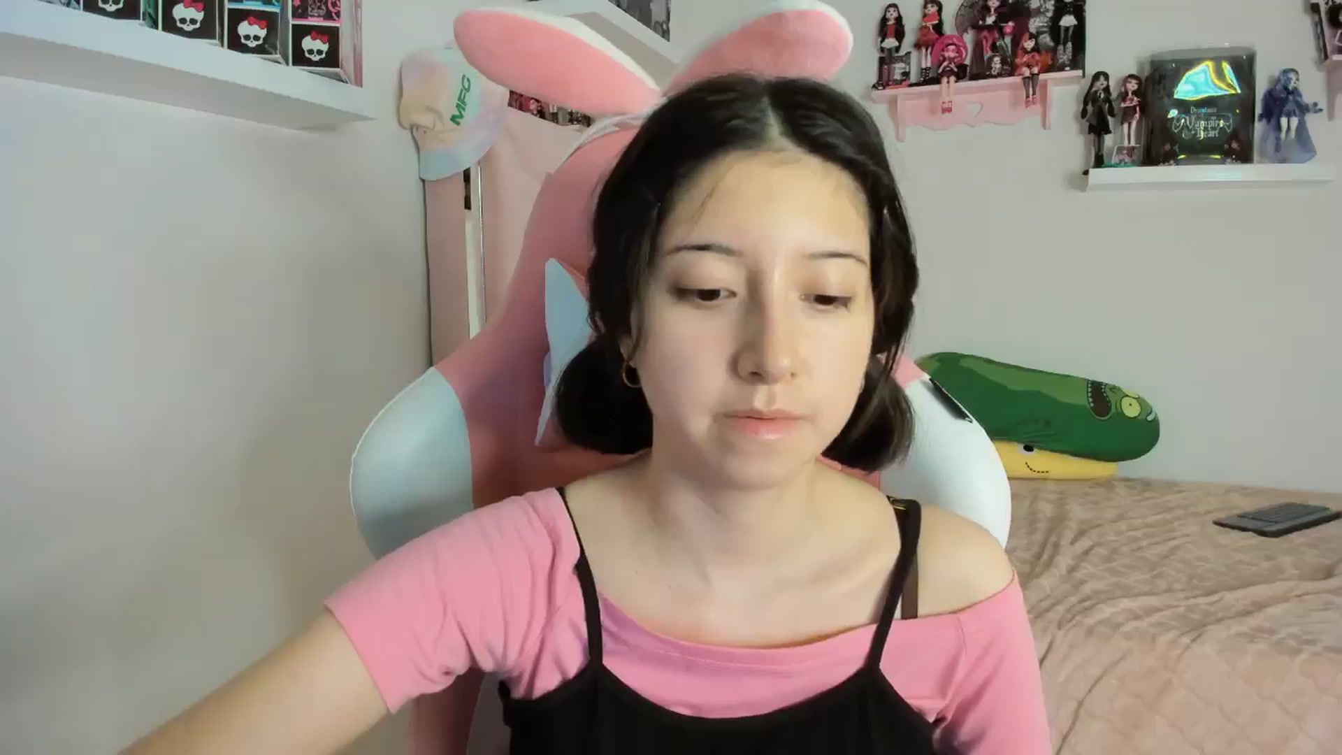 Gallery image thumbnail from Cherrycute666's myfreecams stream on, 11/09/2024, 11:21 image 8 of 20