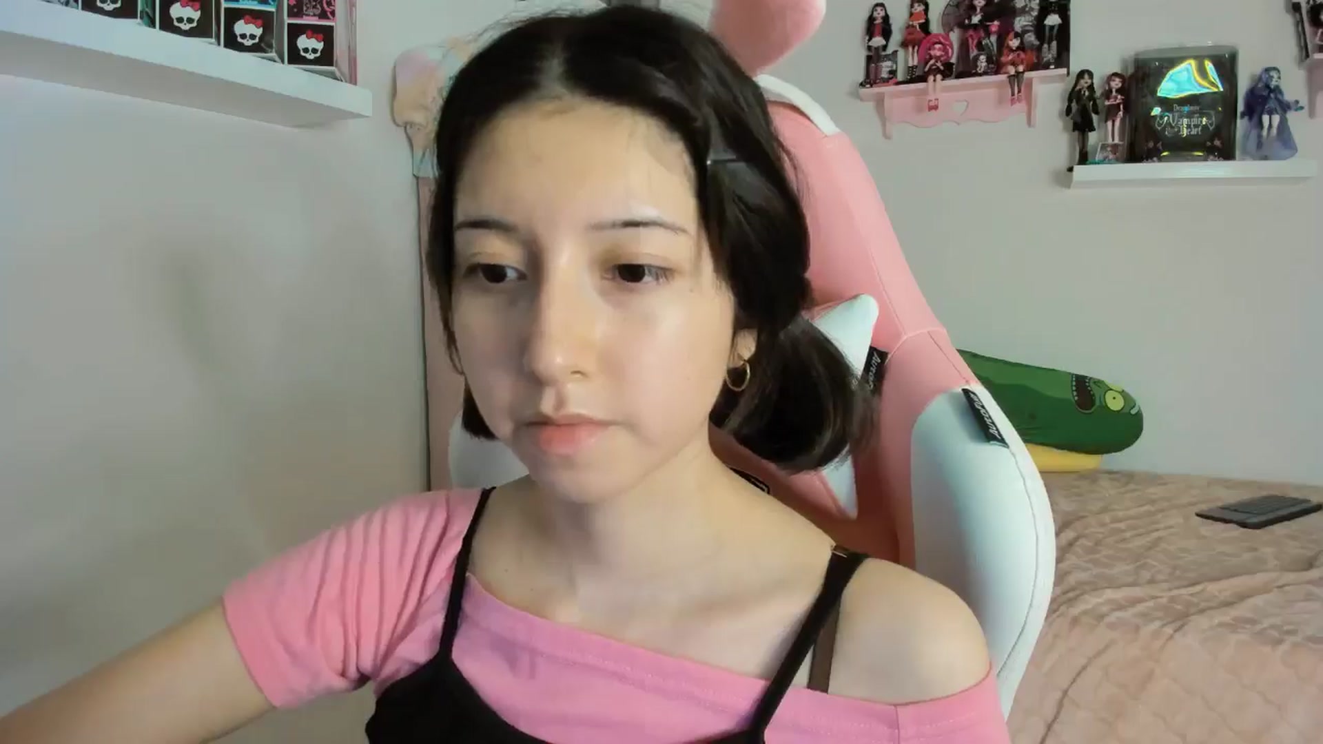 Gallery image thumbnail from Cherrycute666's myfreecams stream on, 11/09/2024, 11:21 image 10 of 20