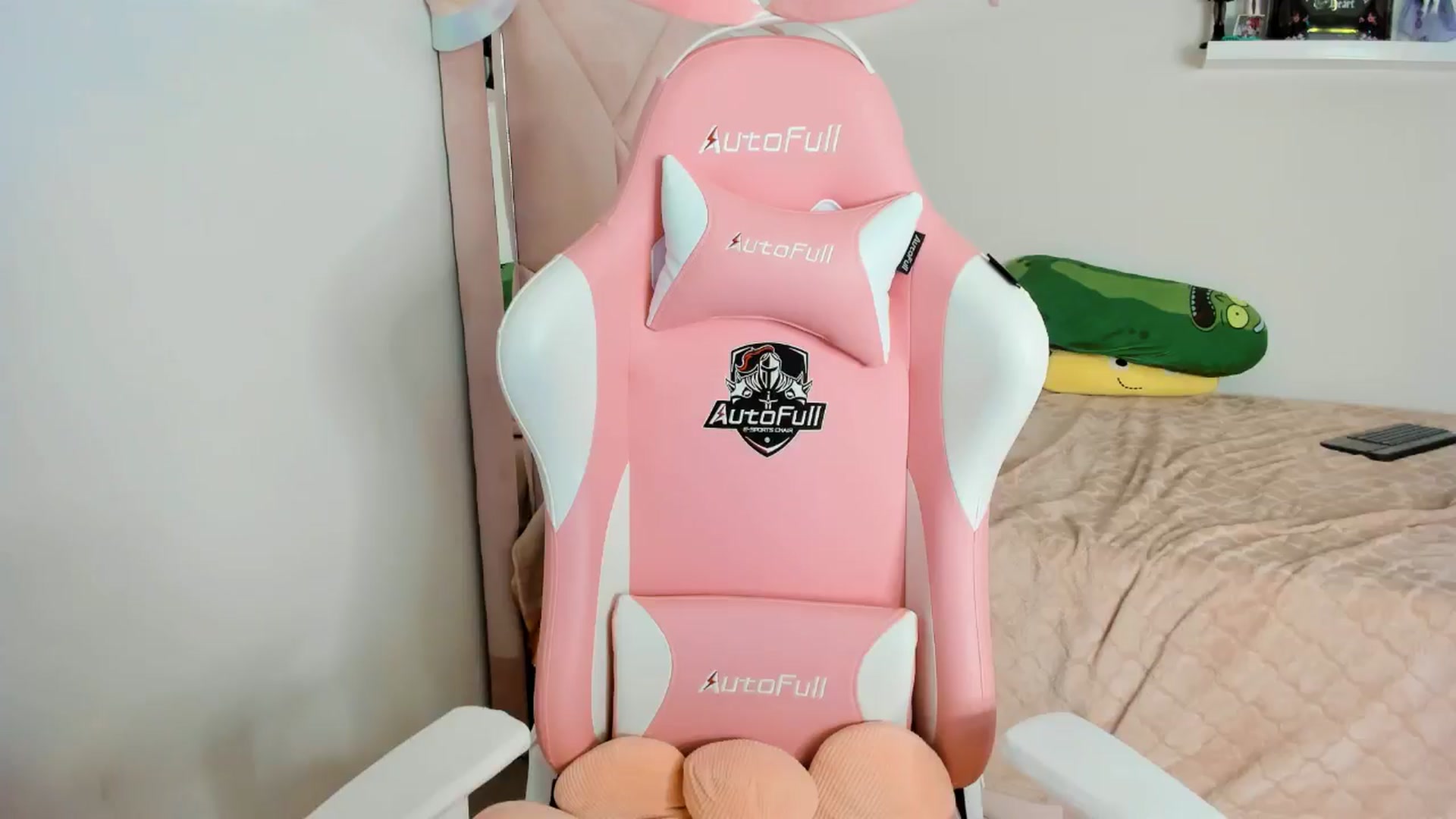 Gallery image thumbnail from Cherrycute666's myfreecams stream on, 11/09/2024, 11:21 image 13 of 20