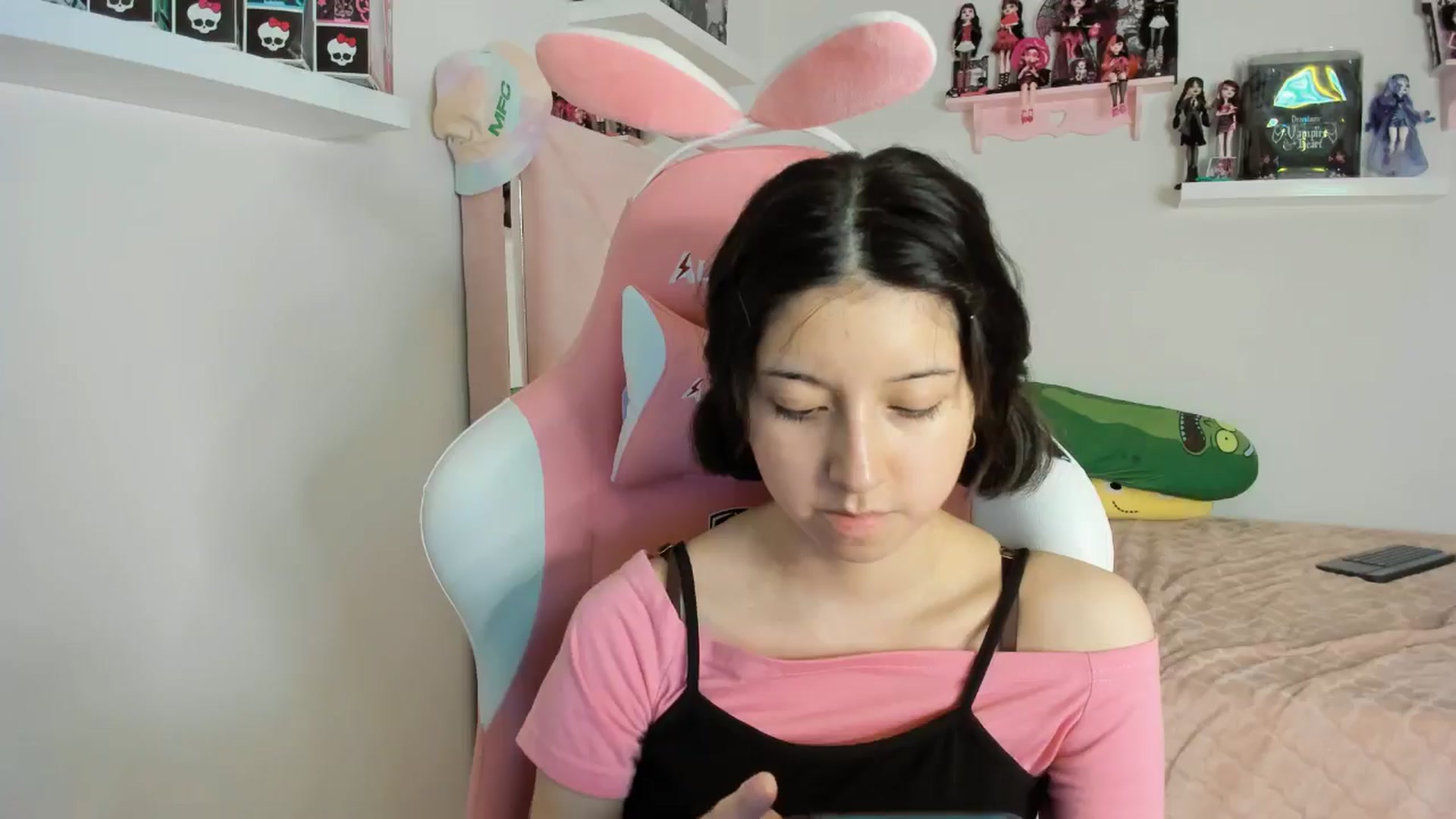 Gallery image thumbnail from Cherrycute666's myfreecams stream on, 11/09/2024, 11:21 image 4 of 20