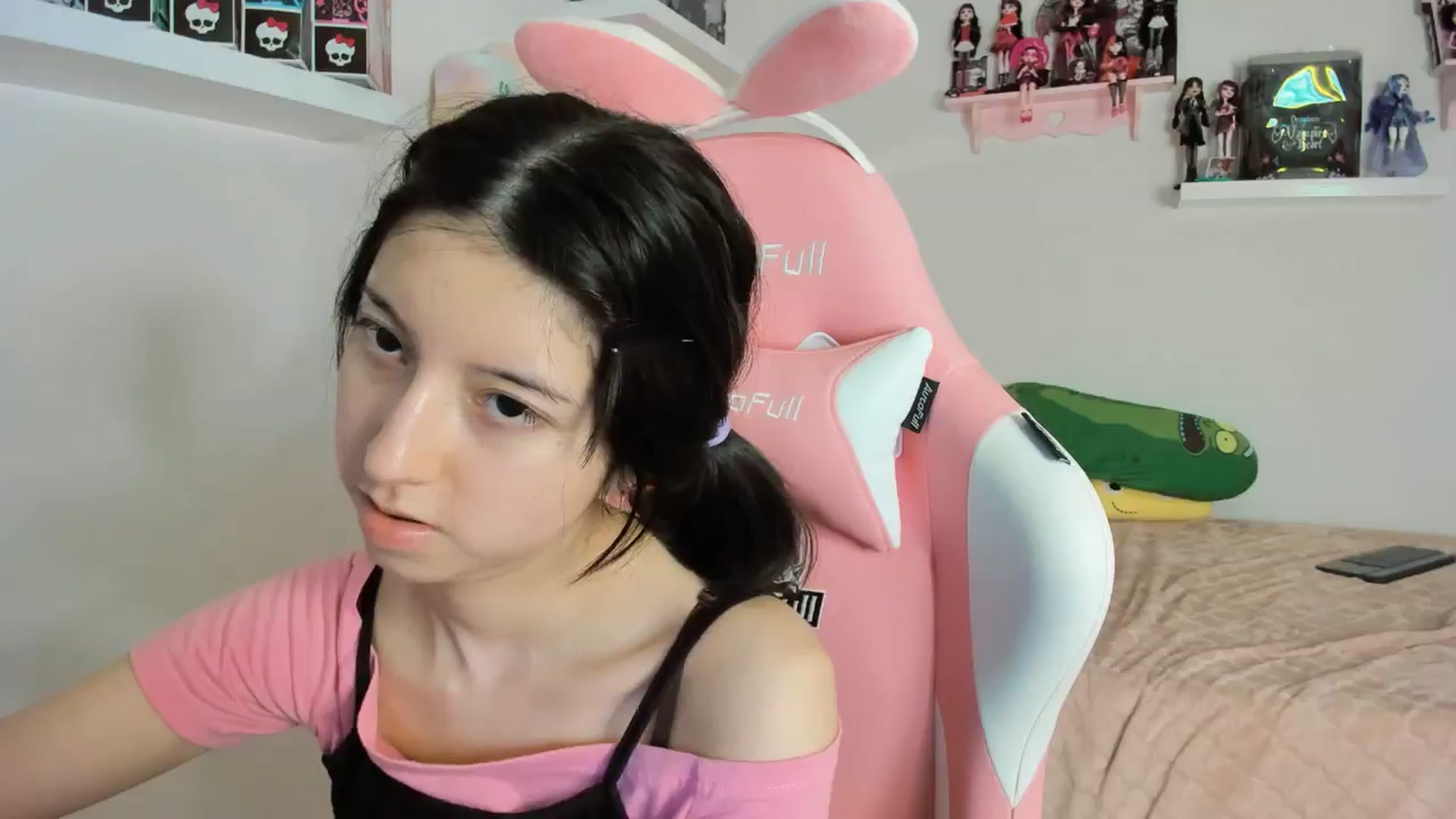 Gallery image thumbnail from Cherrycute666's myfreecams stream on, 11/09/2024, 11:21 image 7 of 20