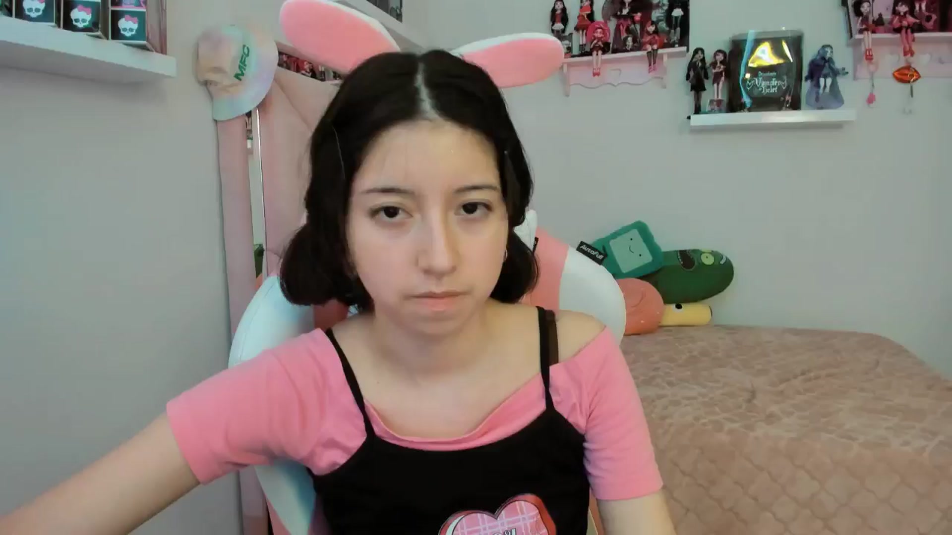 Gallery image thumbnail from Cherrycute666's myfreecams stream on, 11/09/2024, 14:53 image 19 of 20